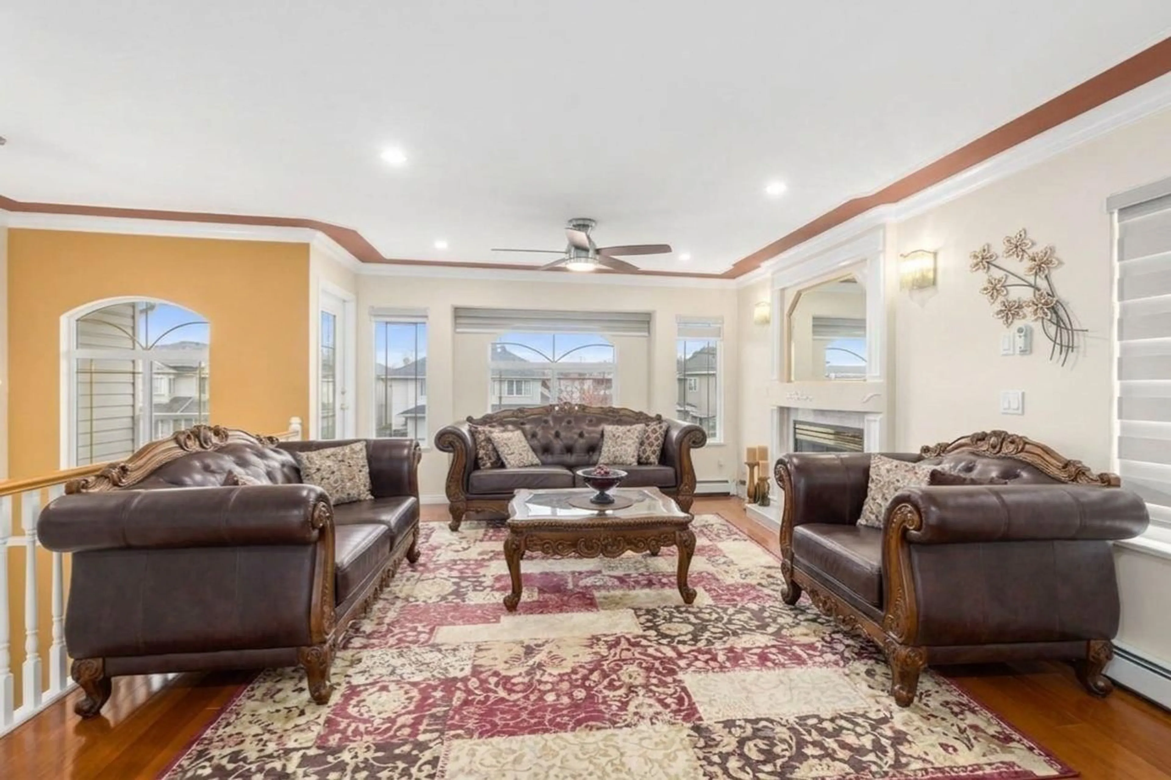 Living room with furniture, unknown for 3545 VIEWMOUNT PLACE, Abbotsford British Columbia V2T6S1