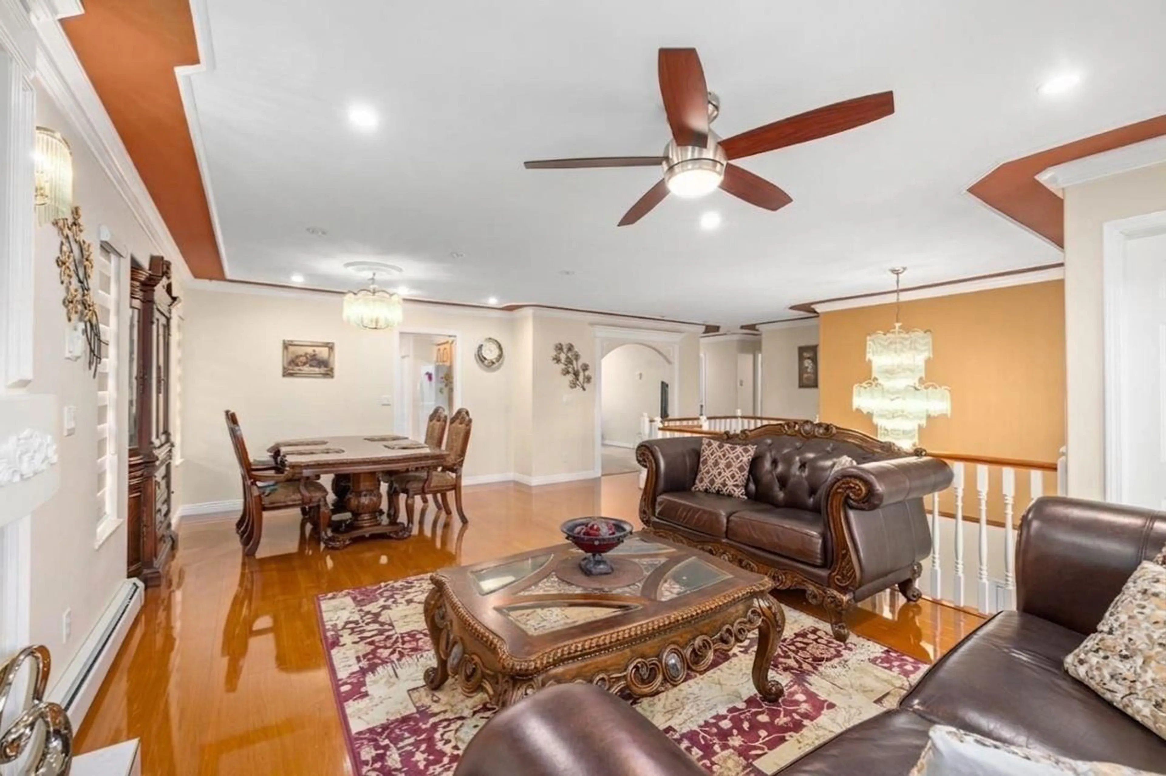 Living room with furniture, unknown for 3545 VIEWMOUNT PLACE, Abbotsford British Columbia V2T6S1