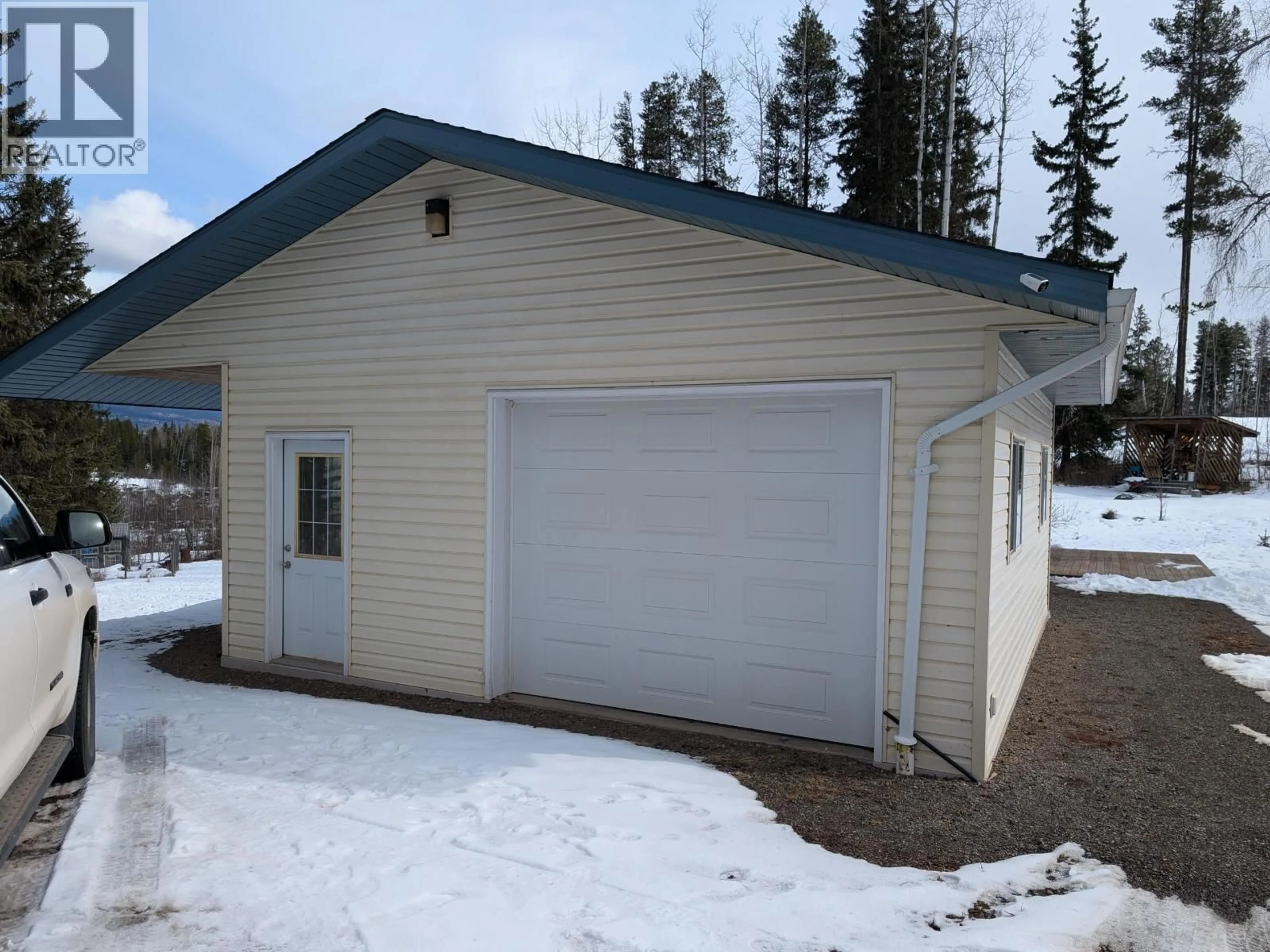 Indoor garage for 9054 HORLINGS ROAD, Smithers British Columbia V0J2N2
