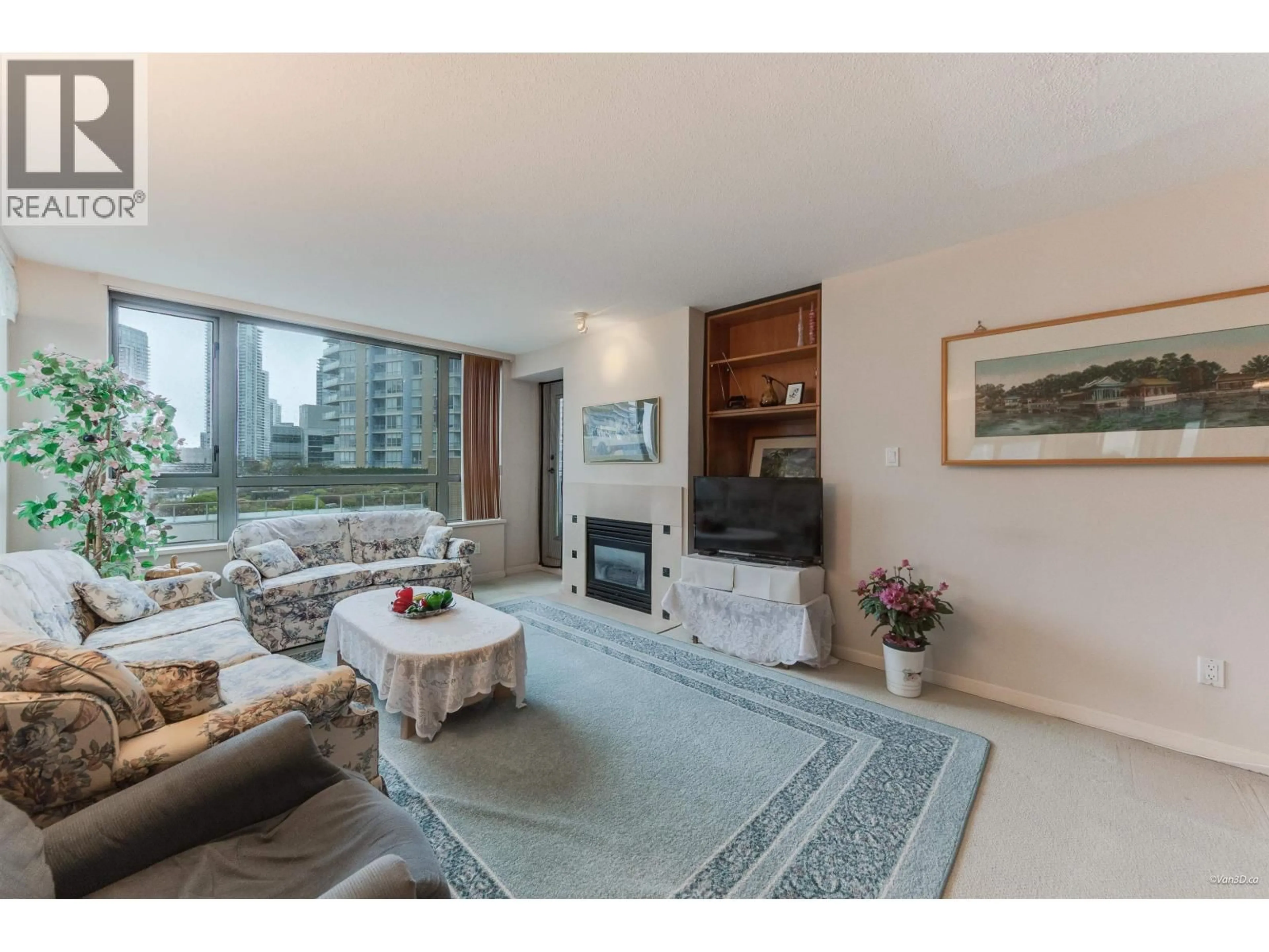 Living room with furniture, unknown for 801 - 4888 HAZEL STREET, Burnaby British Columbia V5H4T4