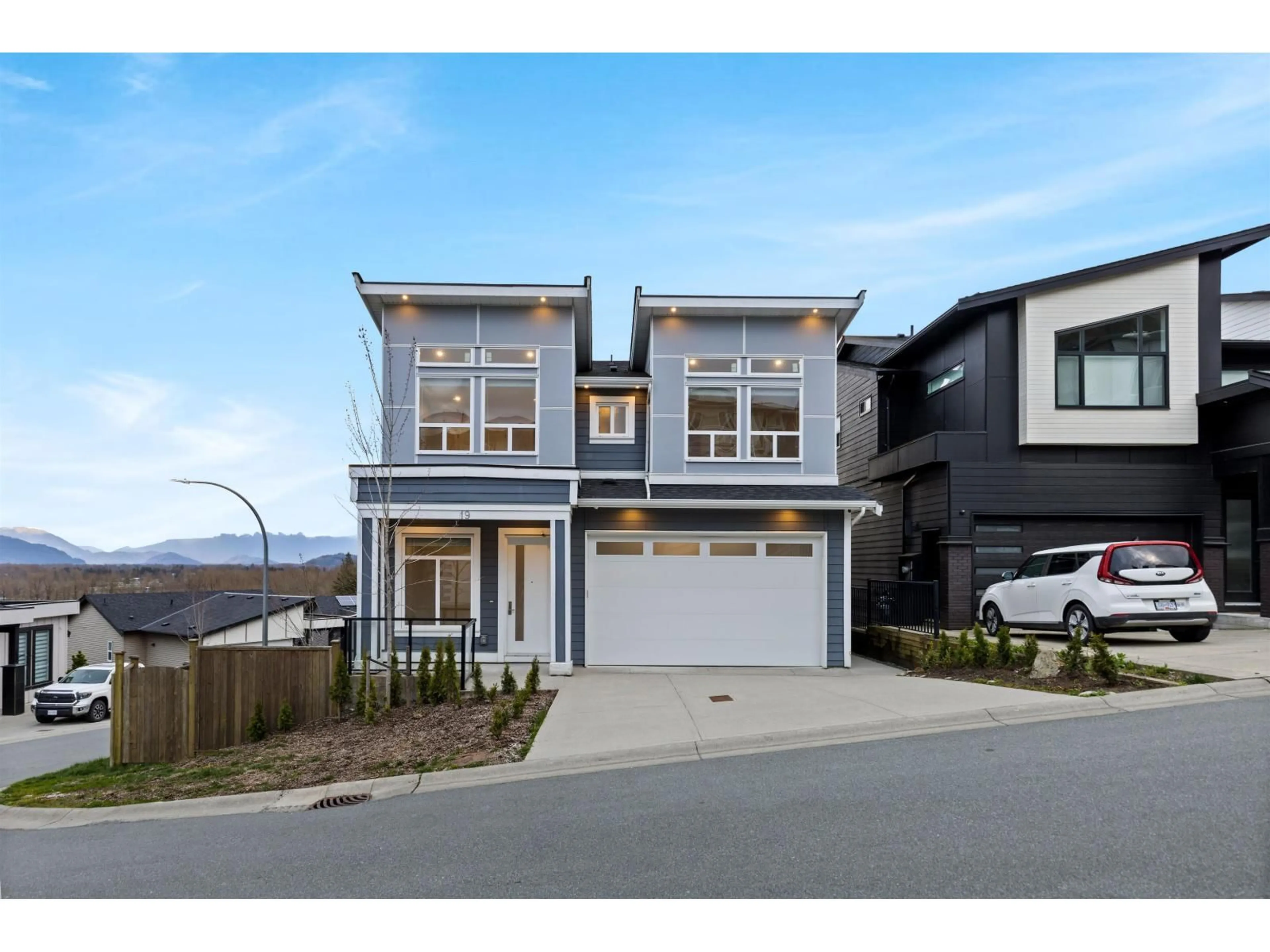 Home with vinyl exterior material, street for 19 - 43925 CHILLIWACK MOUNTAIN ROAD, Chilliwack British Columbia V2R4A1