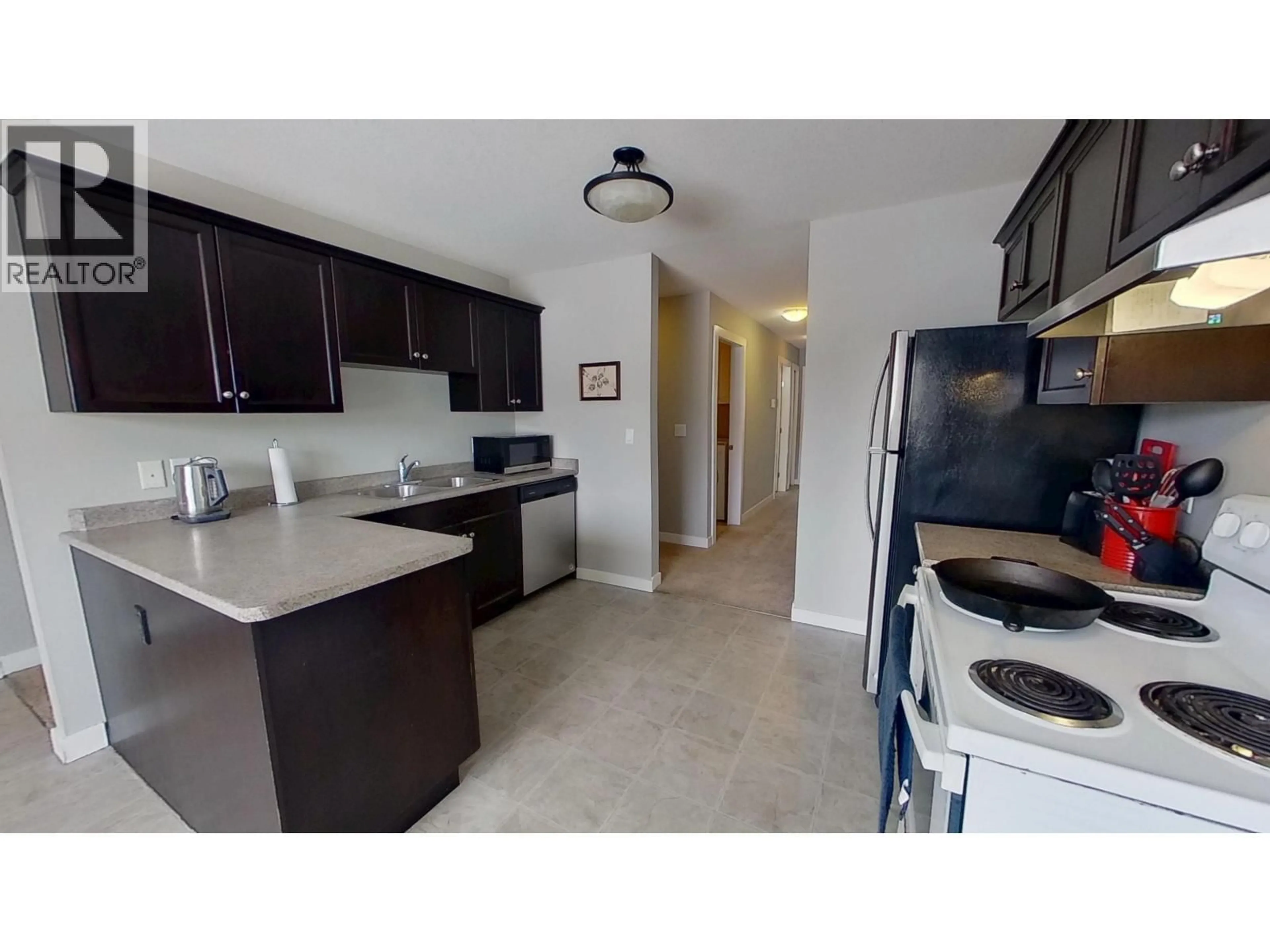 Standard kitchen, ceramic/tile floor for 9 - 9707 99 AVENUE, Taylor British Columbia V0C2K0