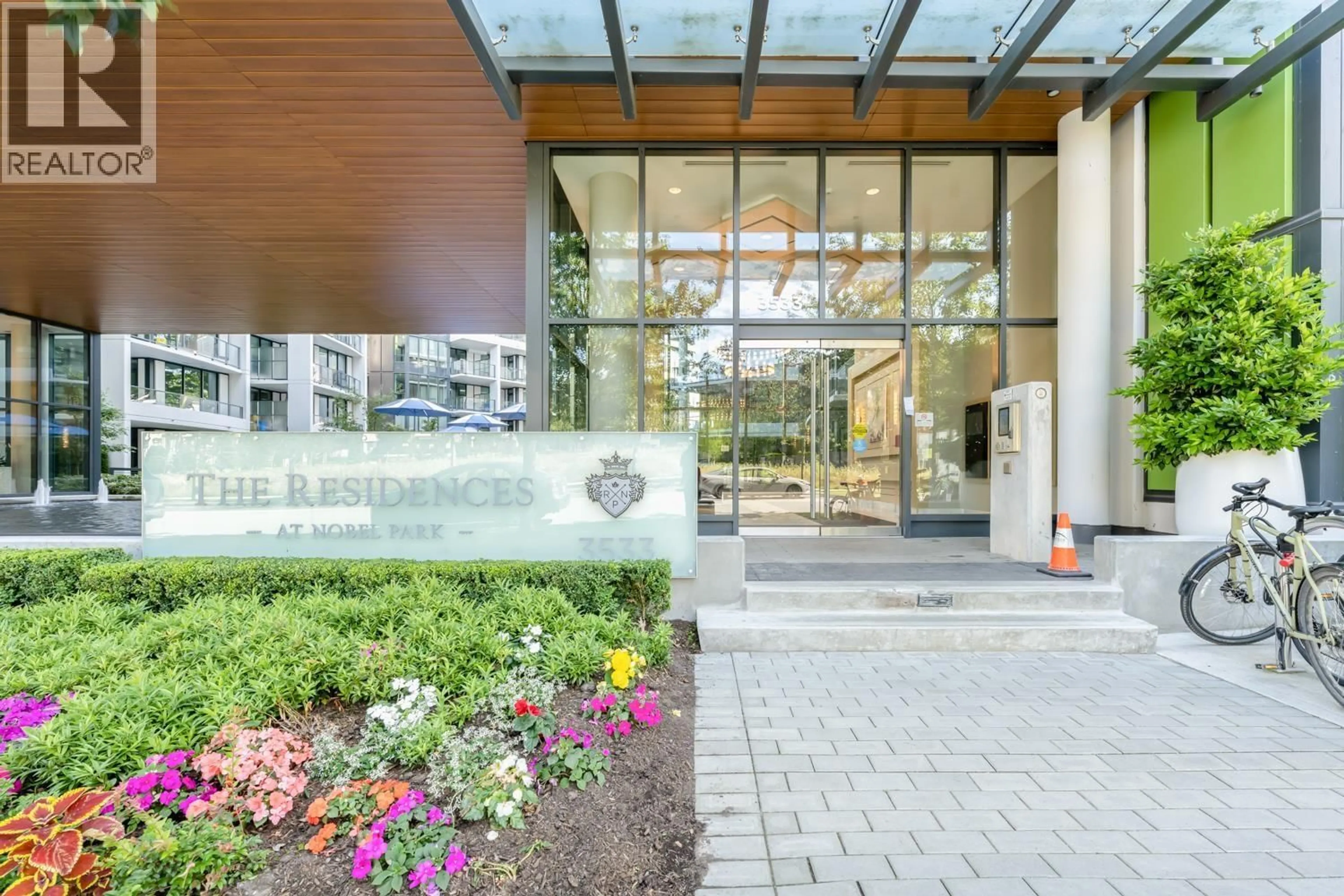 Indoor foyer for 903 - 3533 ROSS DRIVE, Vancouver British Columbia V6S0L3