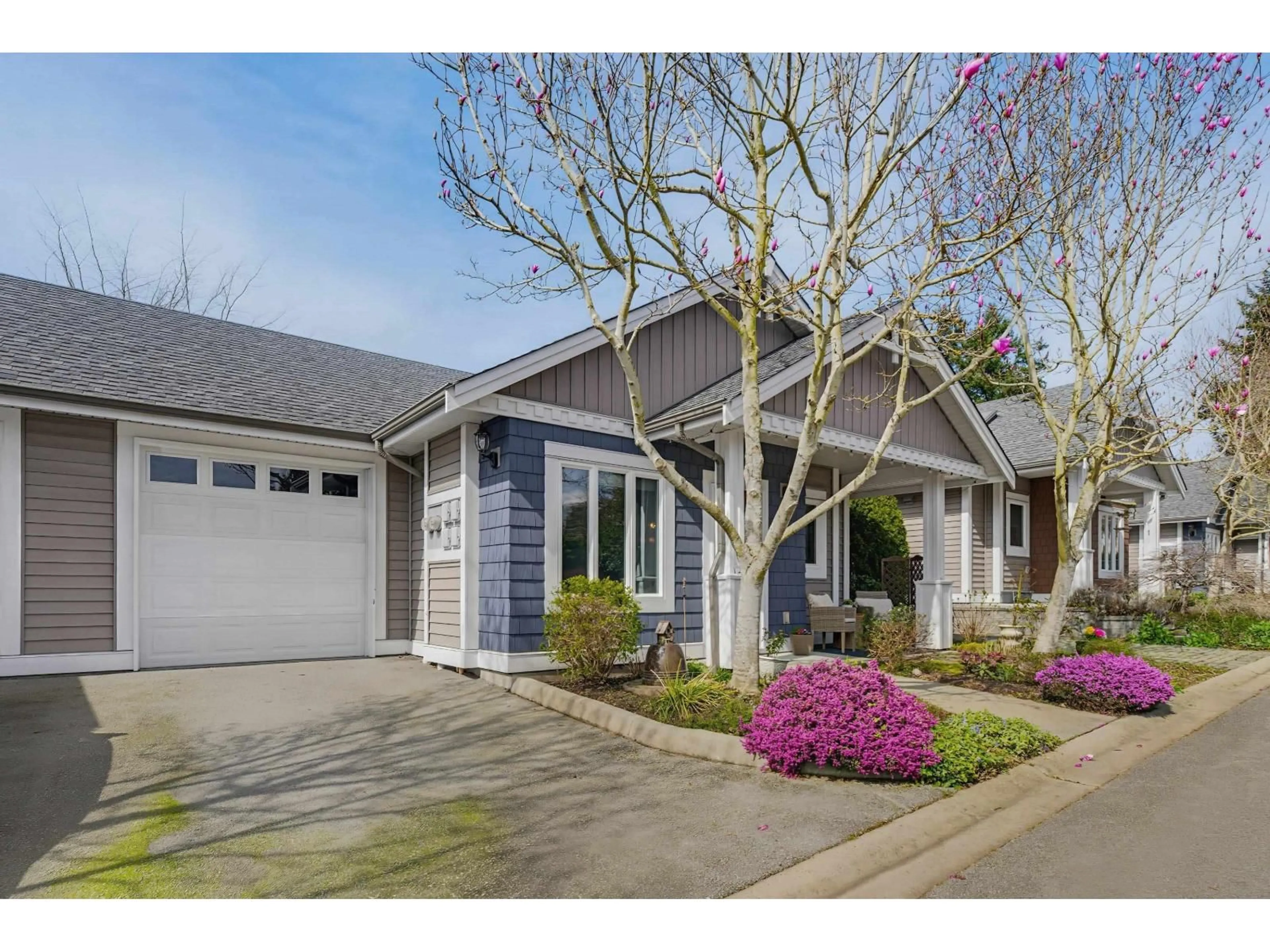 Home with vinyl exterior material, street for 7 - 1640 140 STREET, Surrey British Columbia V4A0A7