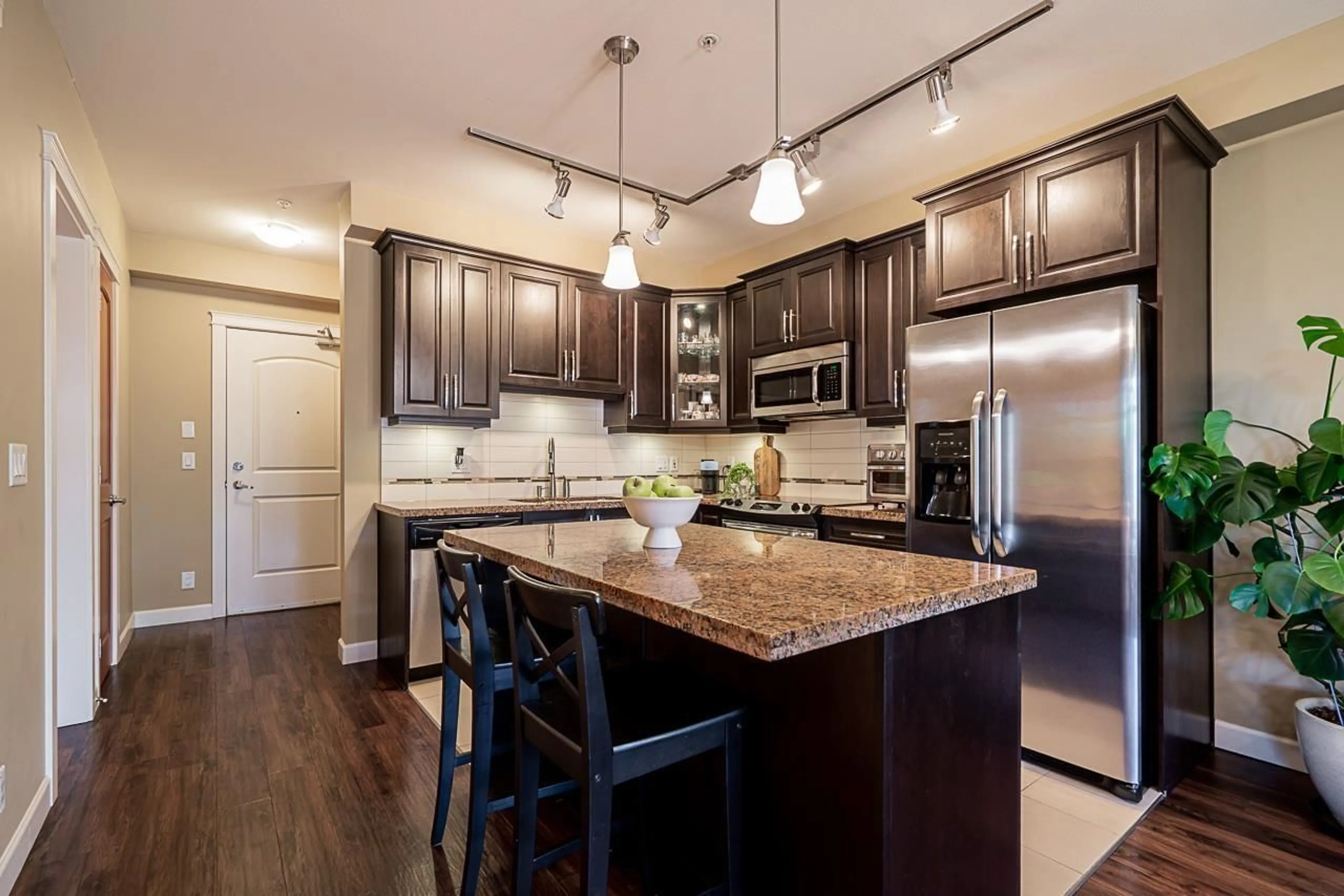 Open concept kitchen, unknown for 266 - 8328 207A STREET, Langley British Columbia V2Y0K5