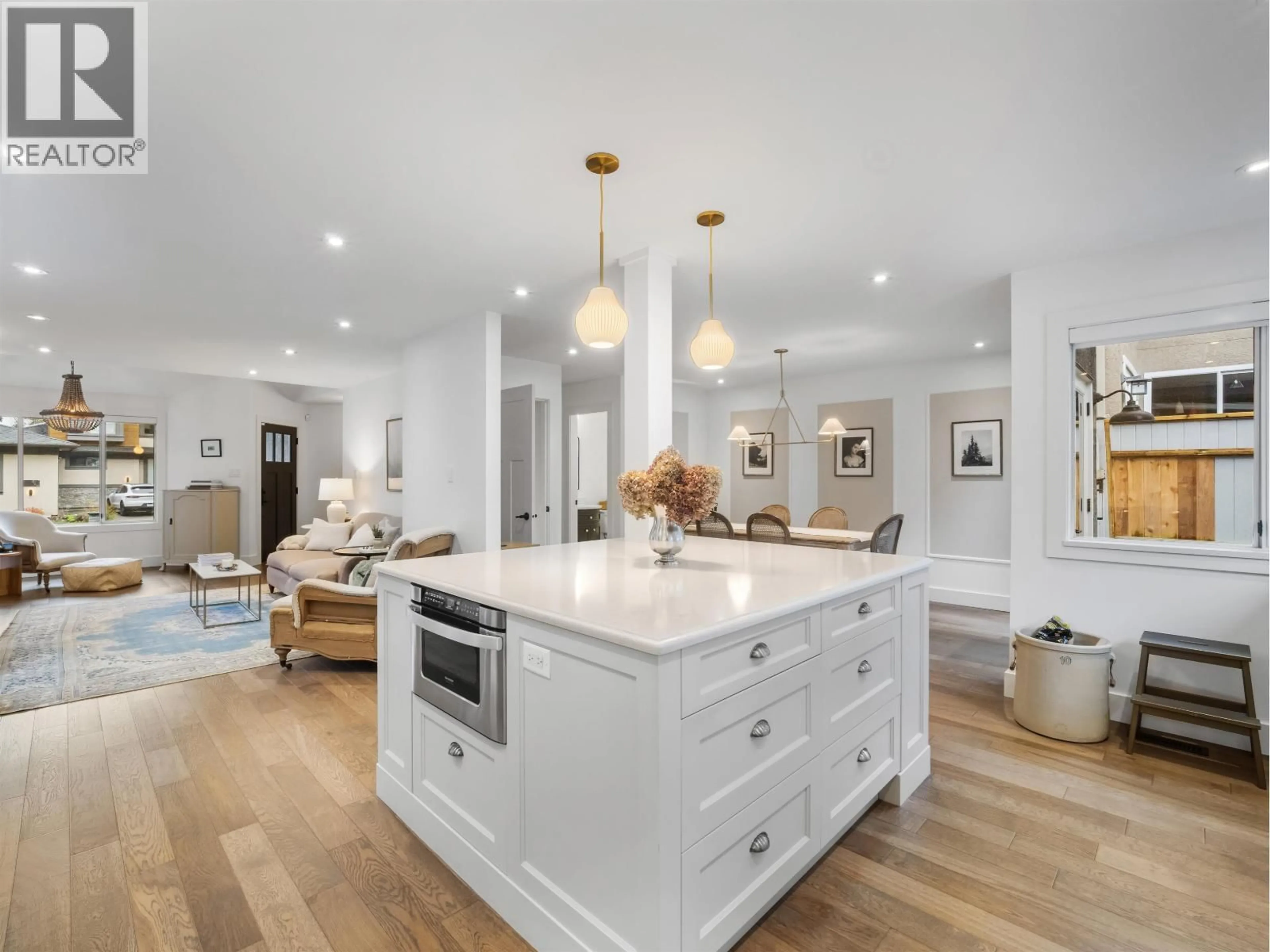 Open concept kitchen, unknown for 3558 EVERGLADE PLACE, North Vancouver British Columbia V7N3T9