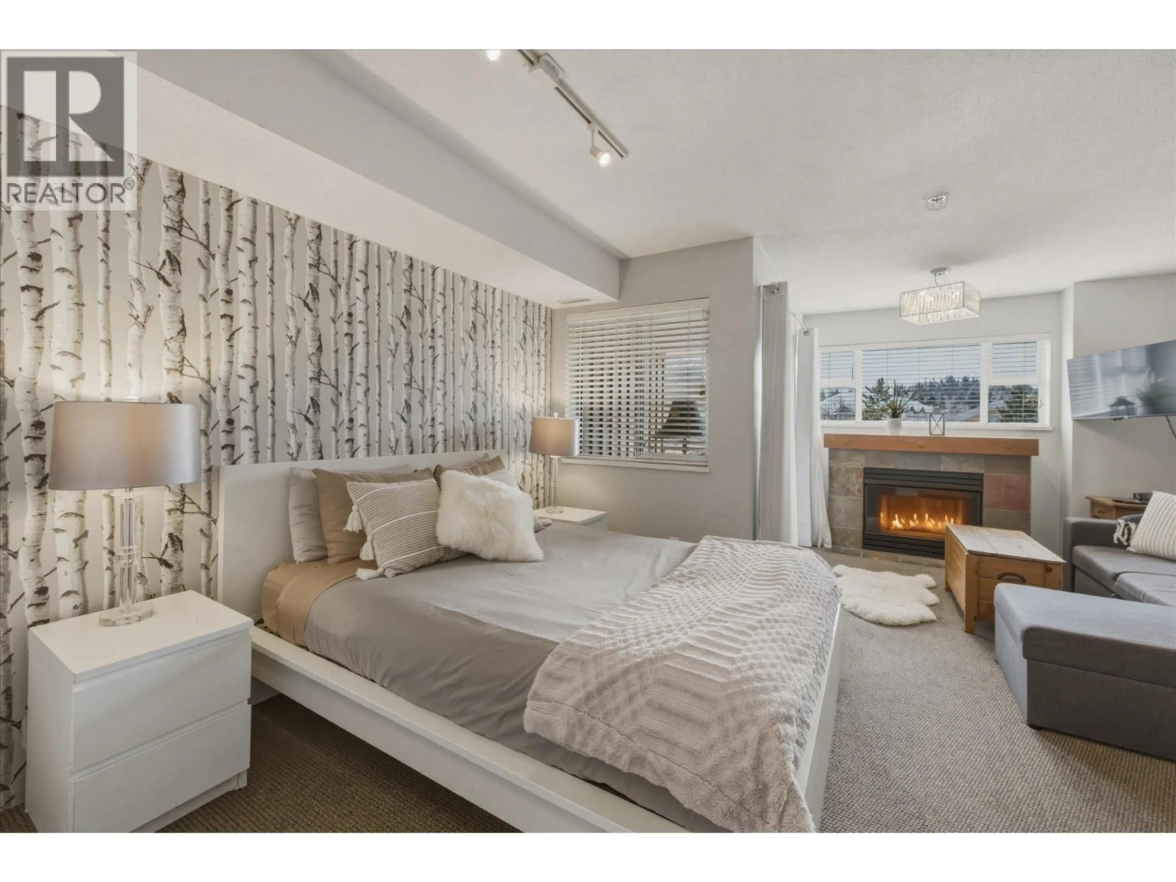 Bedroom with bed, unknown for 308 - 4360 LORIMER ROAD, Whistler British Columbia V8E1A5