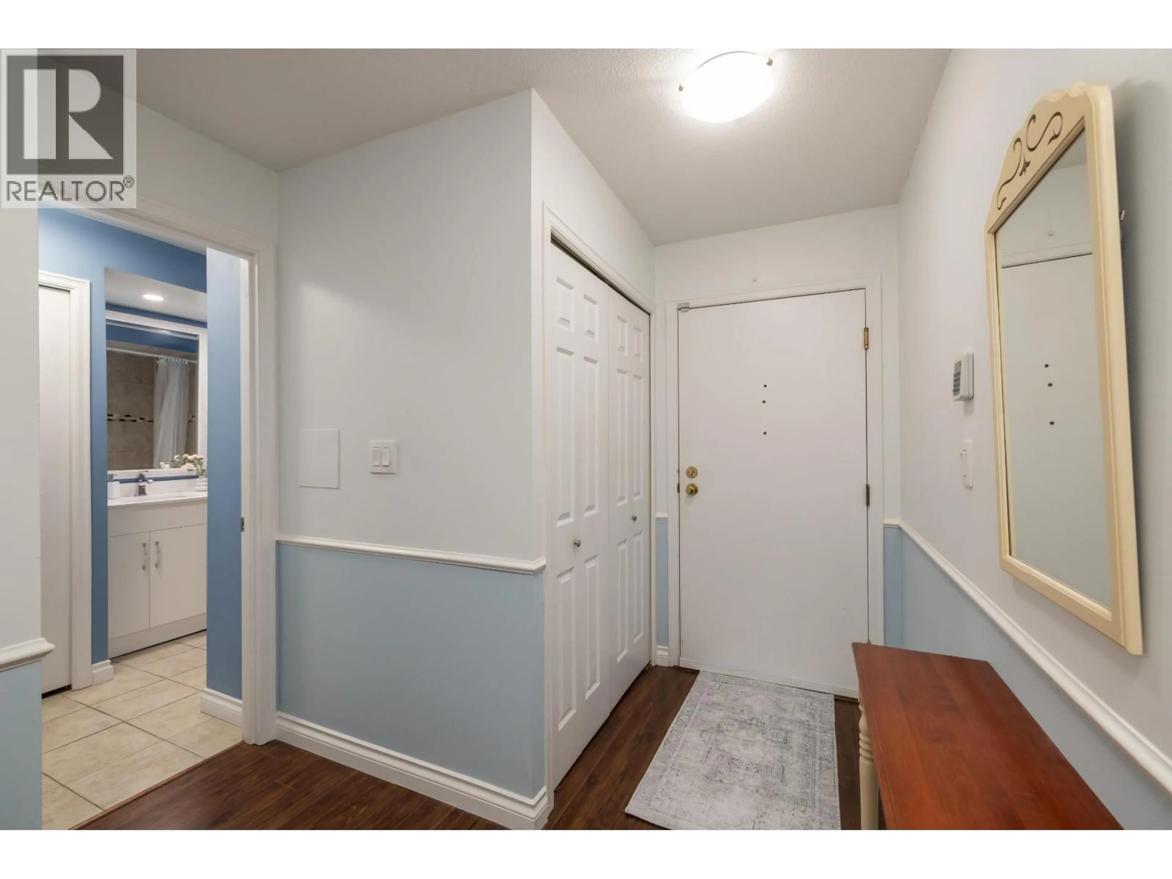 Indoor entryway for 146 - 1440 GARDEN PLACE, Delta British Columbia V4M3Z2