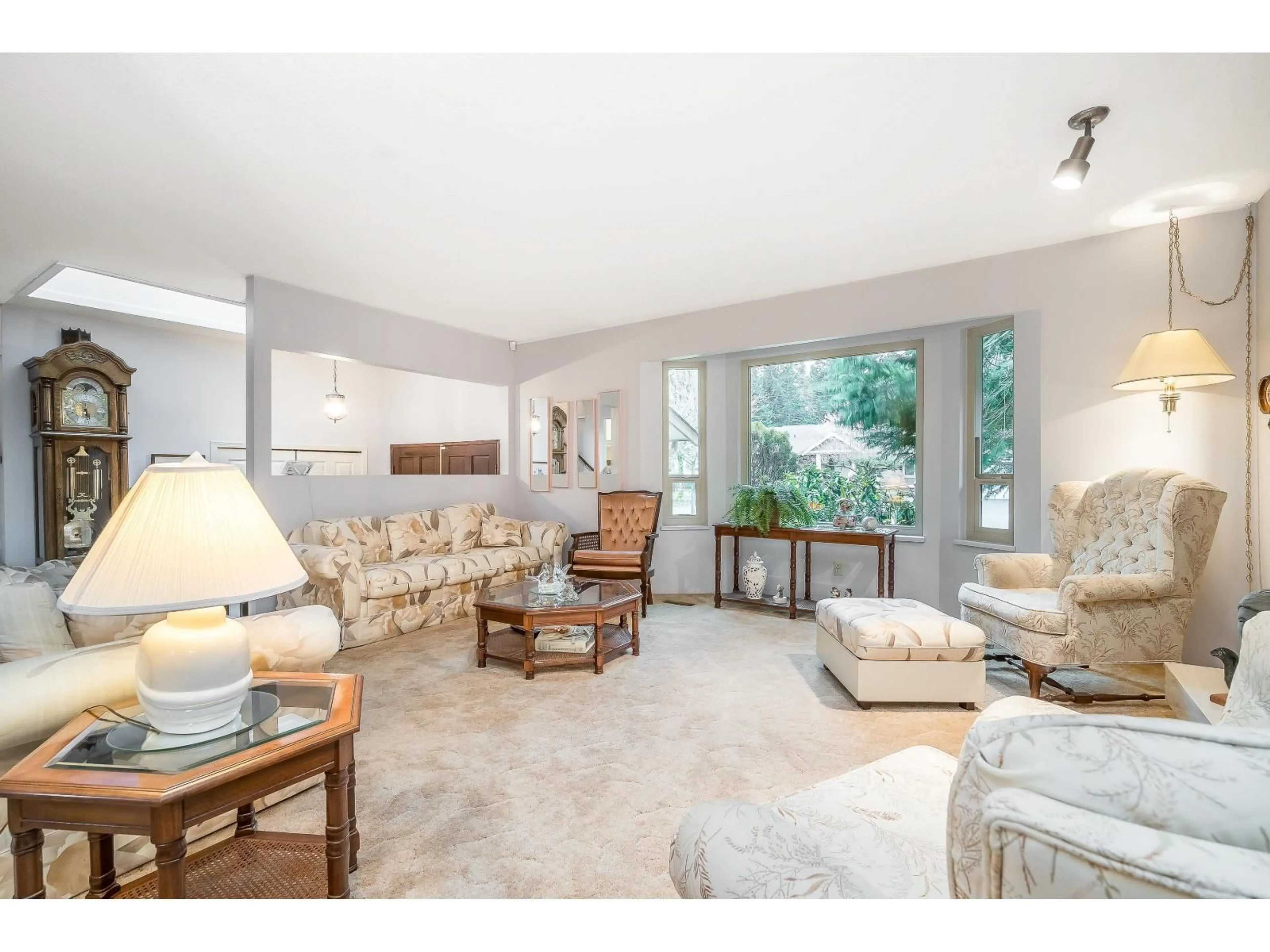 Living room with furniture, unknown for 21073 43 AVENUE, Langley British Columbia V3A7M9