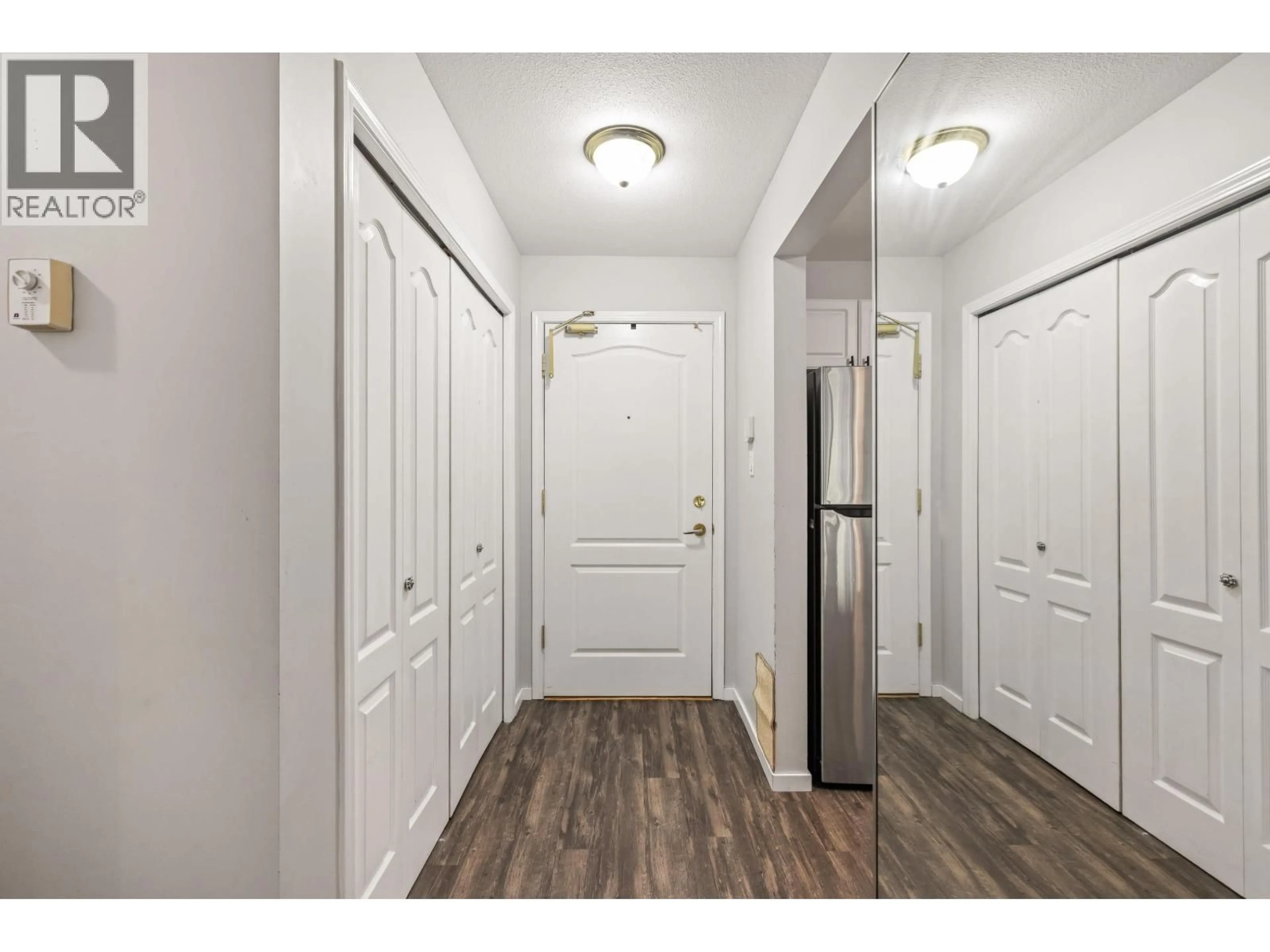 Indoor entryway for 208 - 2551 PARKVIEW LANE, Port Coquitlam British Columbia V3C6J8