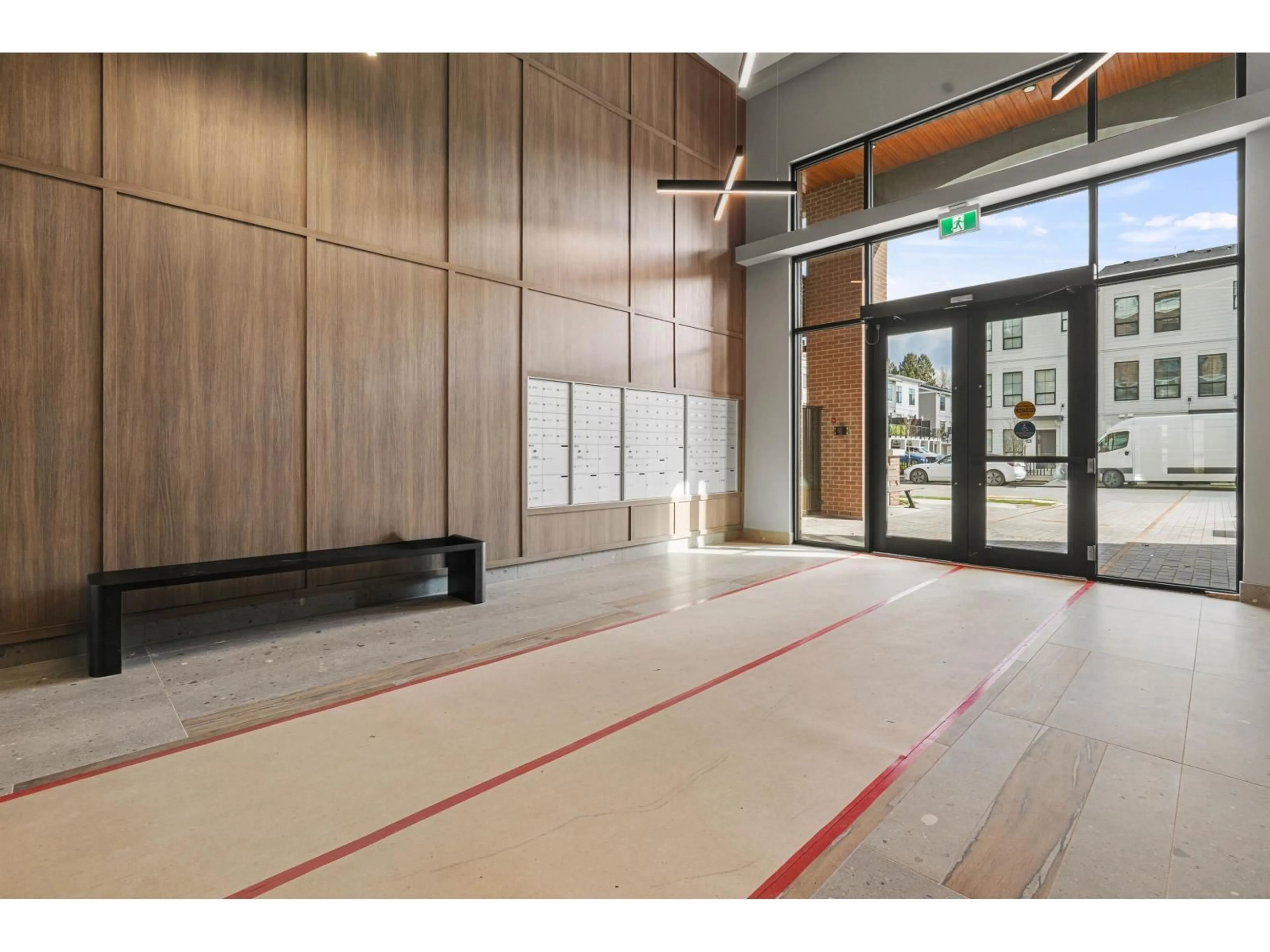 Indoor foyer for 103 - 2771 MONTROSE AVENUE, Abbotsford British Columbia V2S0R2