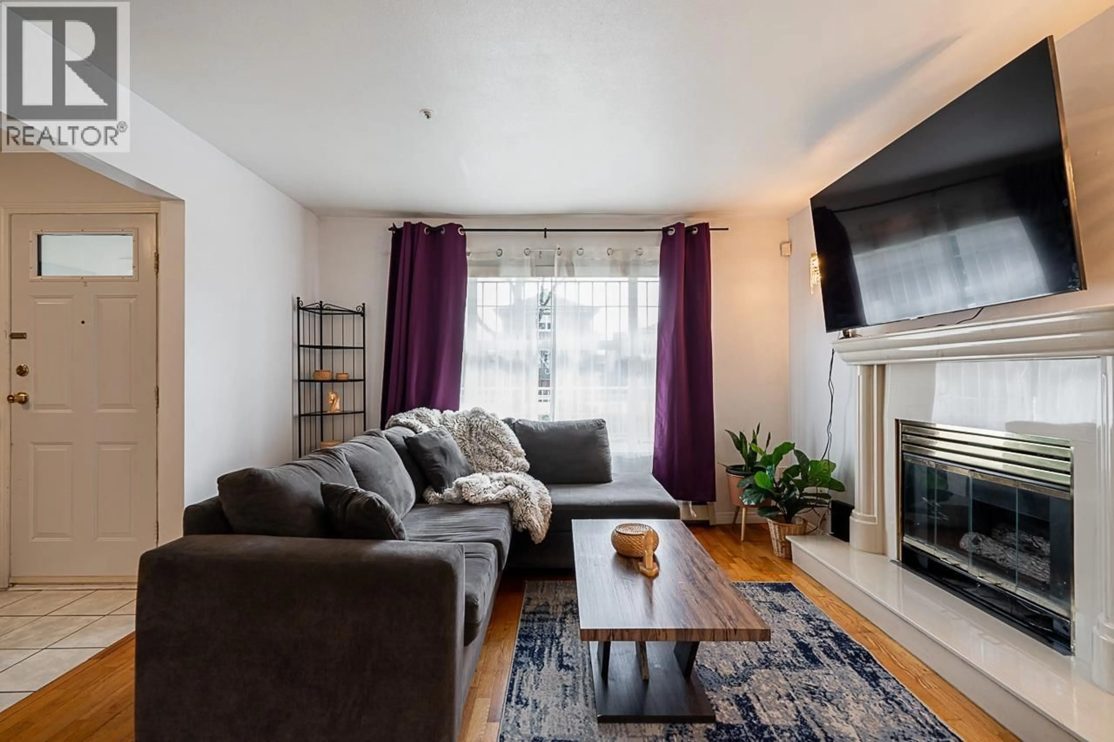 Living room with furniture, unknown for 1407 12TH AVENUE, Vancouver British Columbia V5N2A1