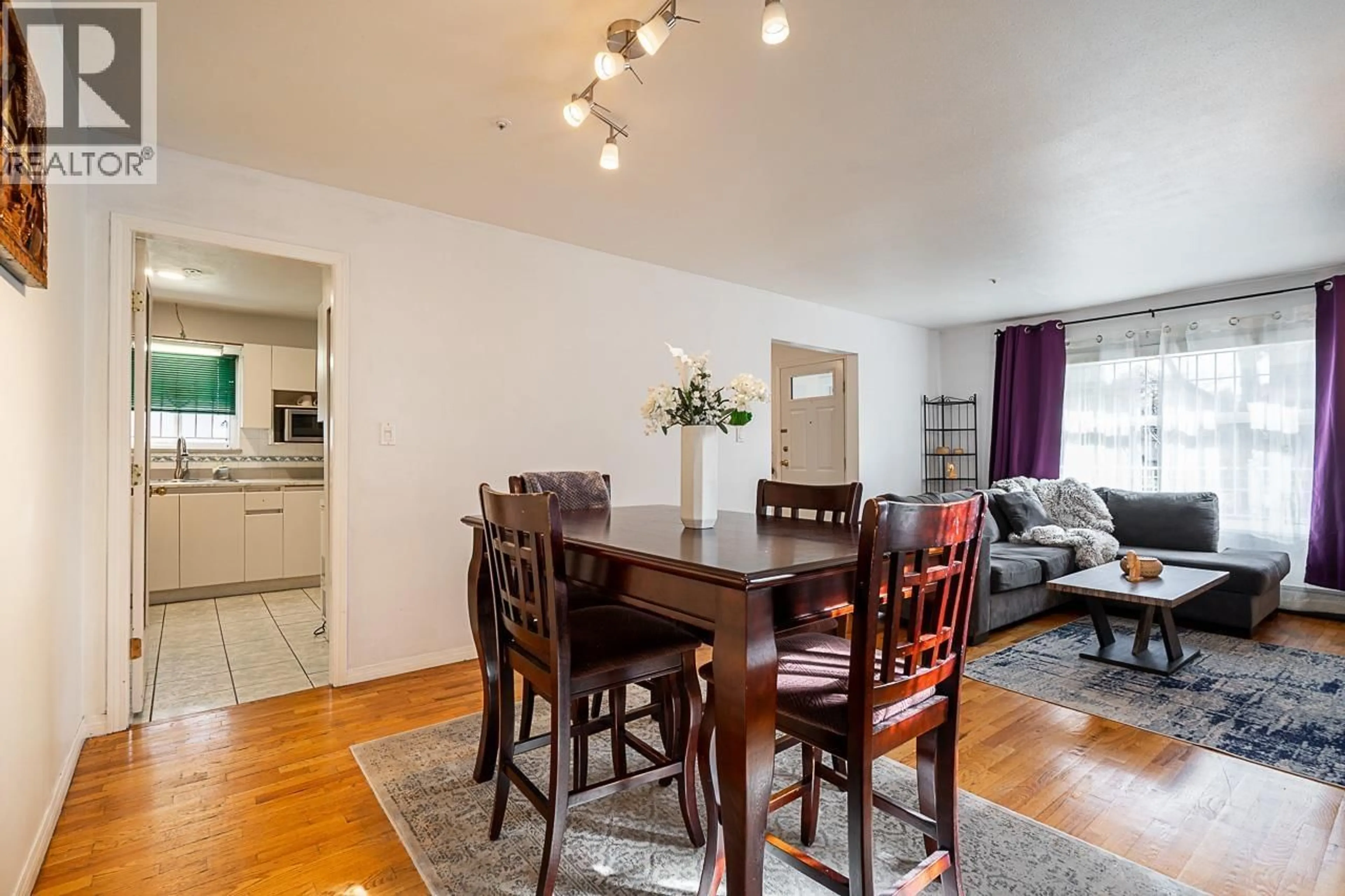 Dining room, wood/laminate floor for 1407 12TH AVENUE, Vancouver British Columbia V5N2A1