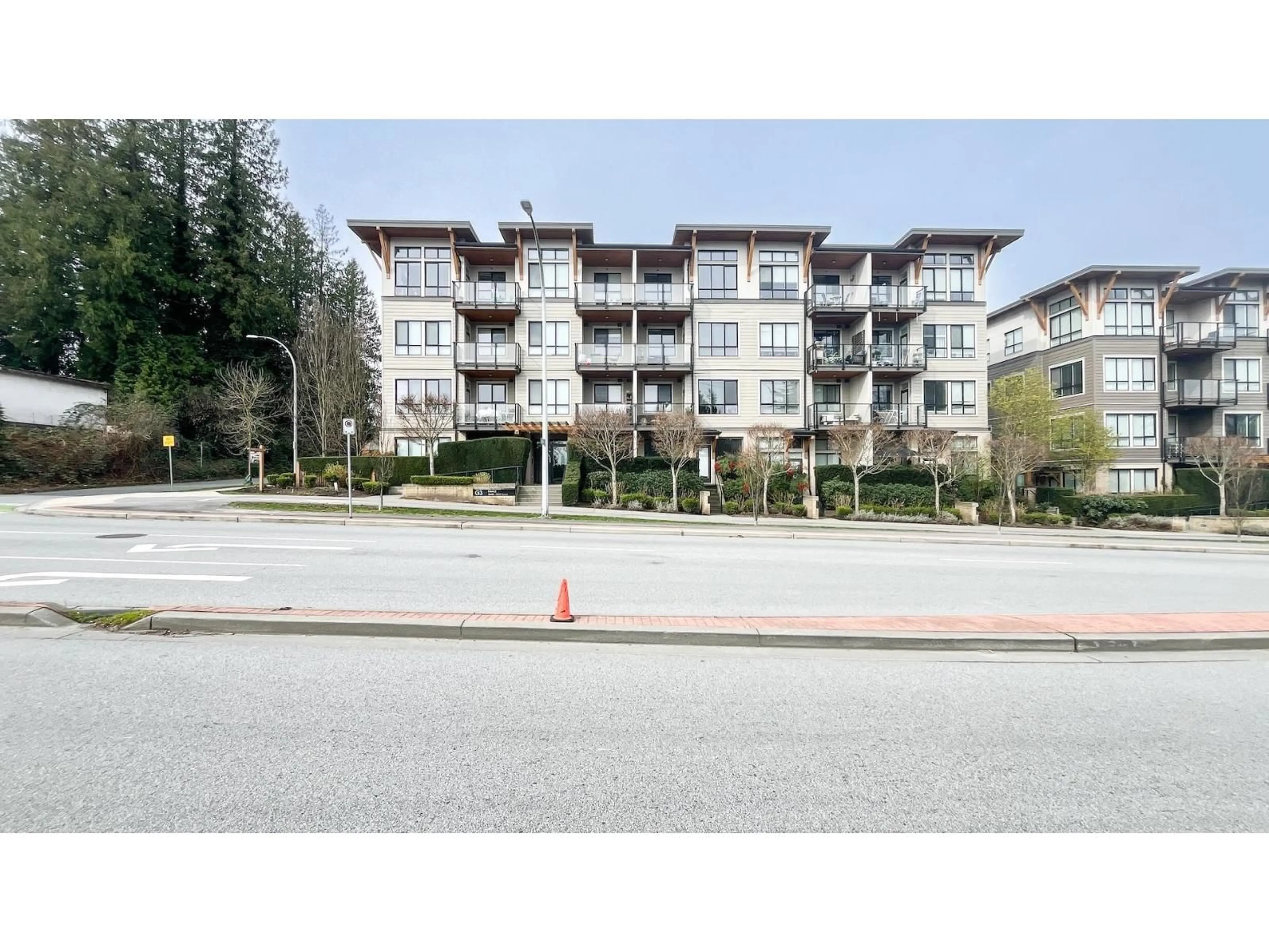 Blurry image for 207 - 10455 154 STREET, Surrey British Columbia V3R0C5