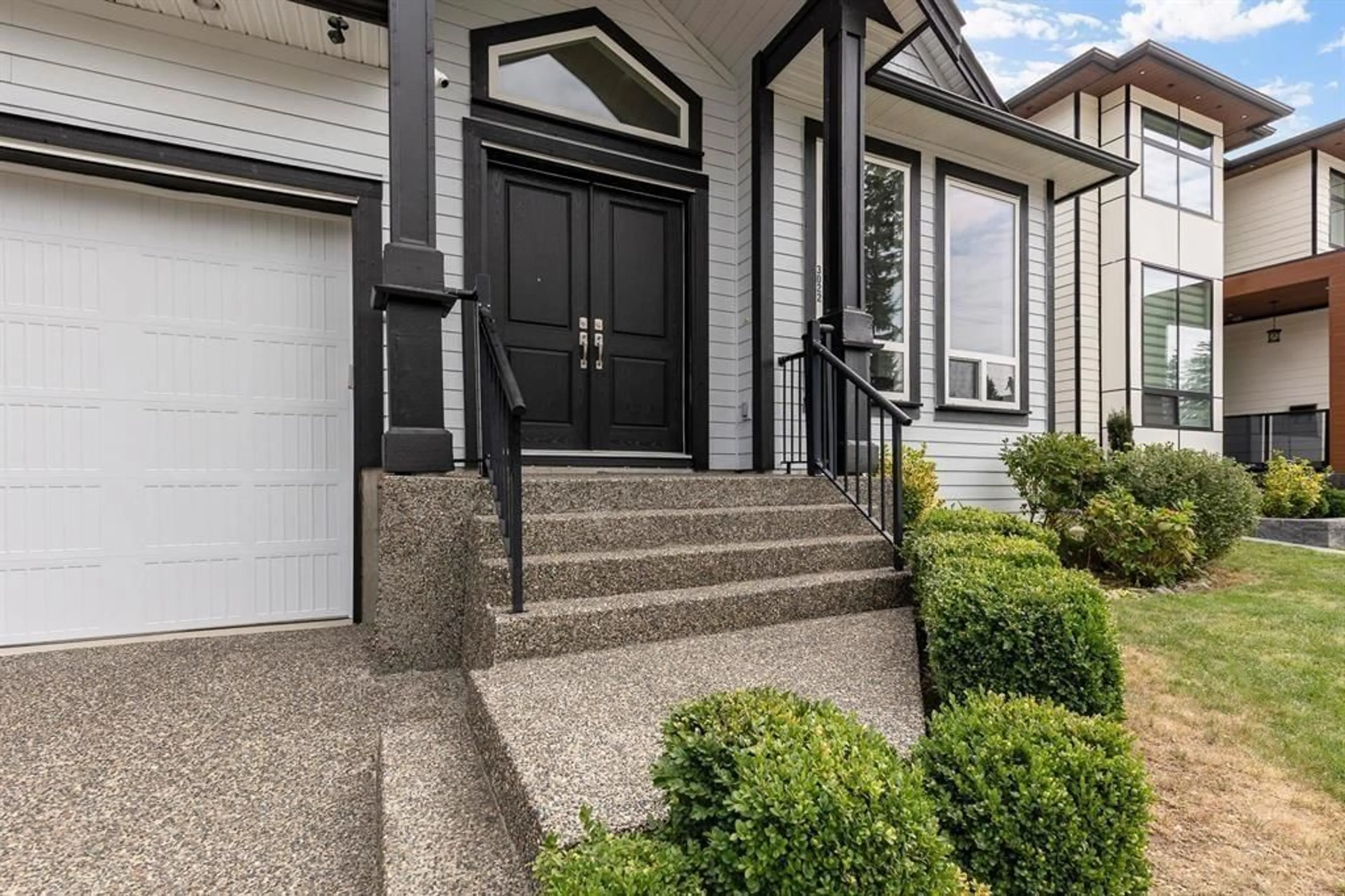 Home with vinyl exterior material, street for 3022 PRINCESS STREET, Abbotsford British Columbia V2T2T1