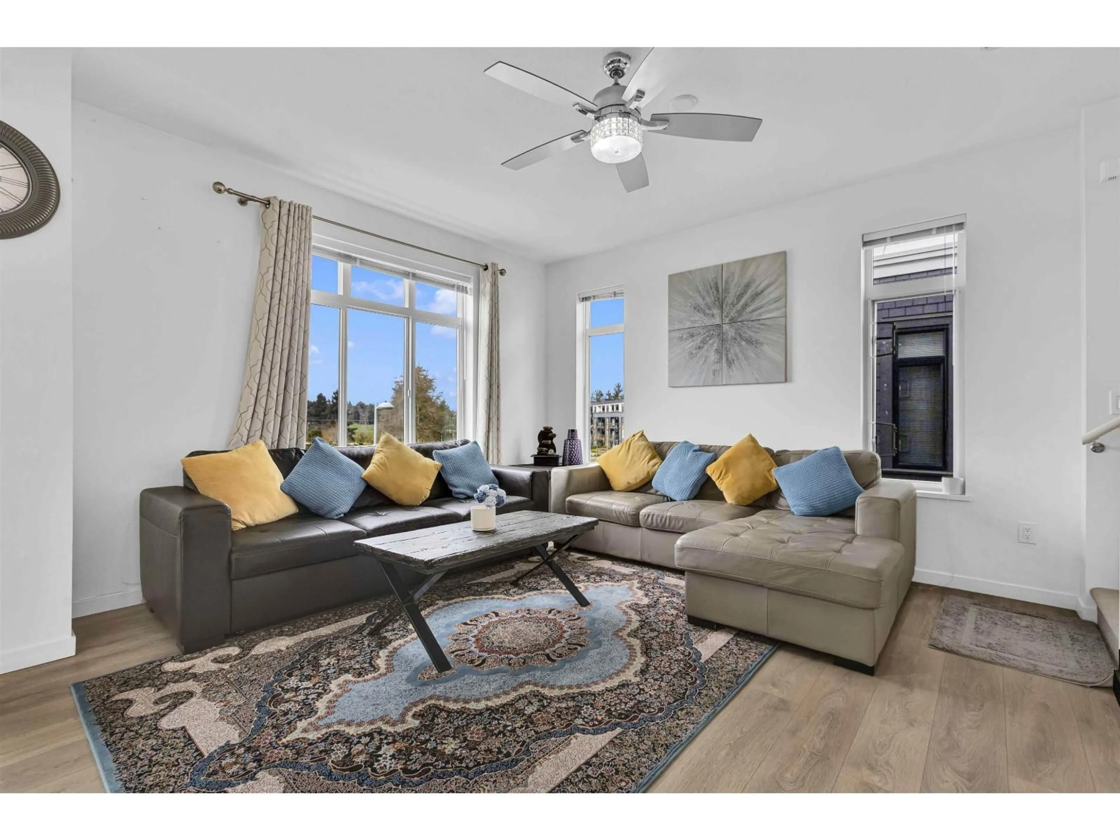 Living room with furniture, unknown for 79 - 15255 SITKA DR DRIVE, Surrey British Columbia V3S0B1