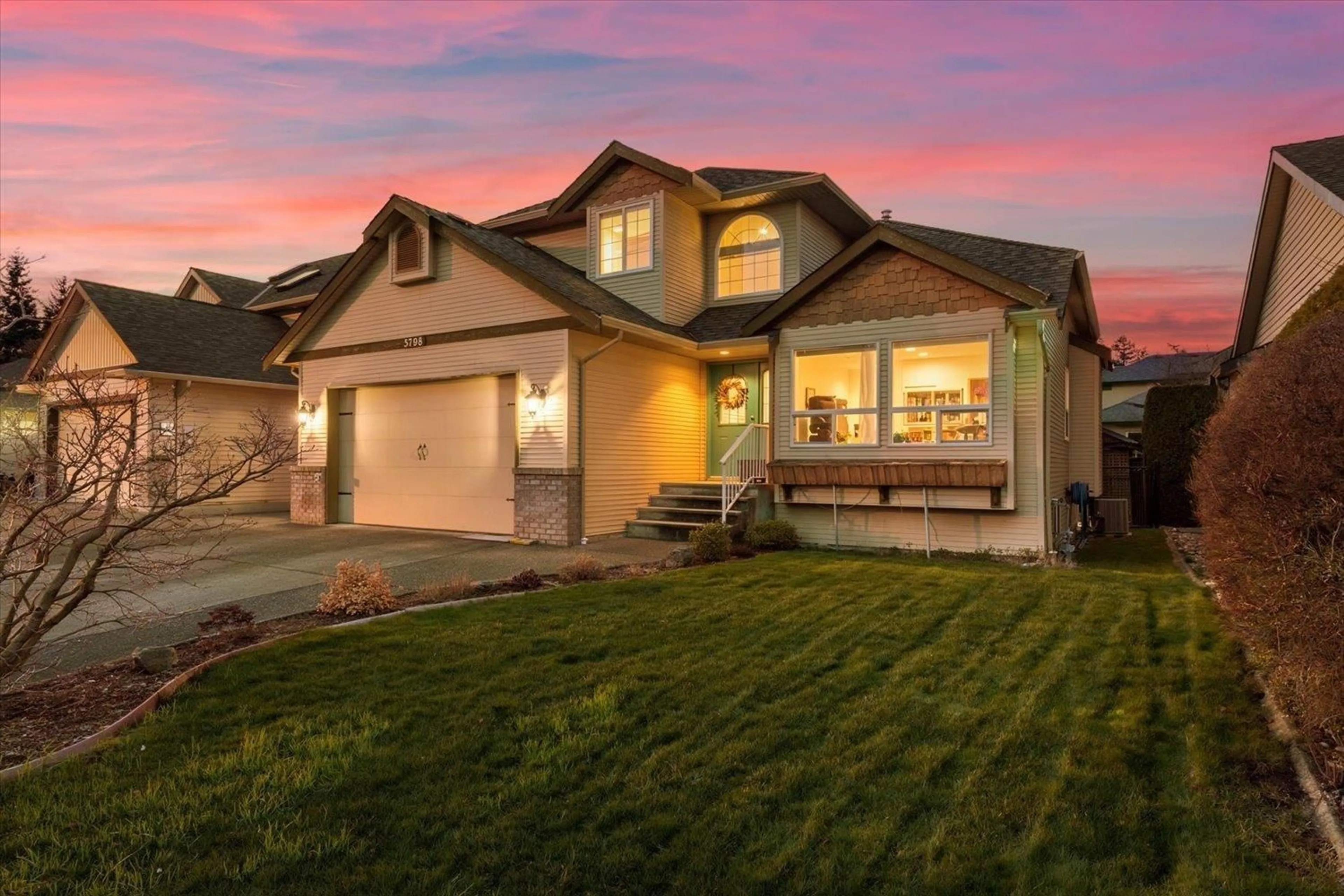 Home with vinyl exterior material, street for 5798 CARTER ROAD, Chilliwack British Columbia V2R3K1