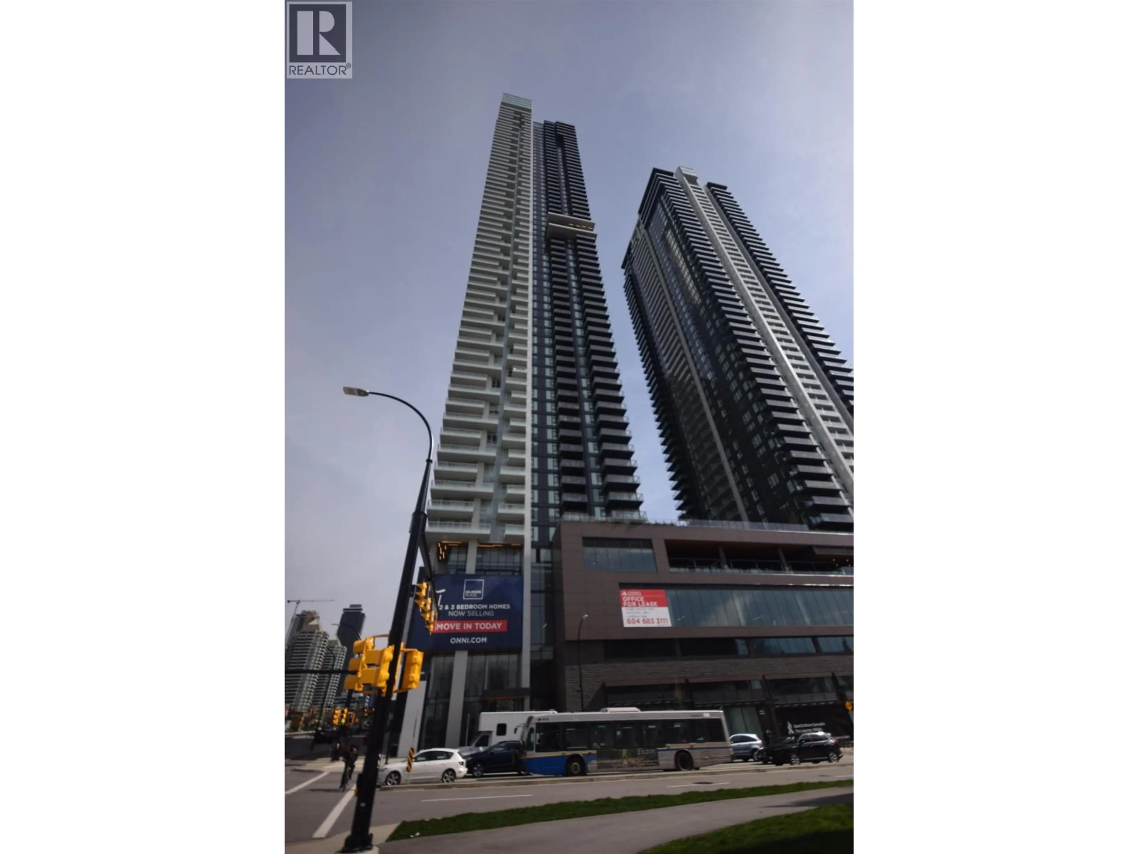 Unknown for 4504 - 2108 GILMORE AVENUE, Burnaby British Columbia V5C0N8