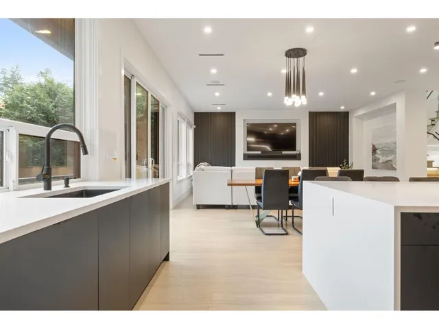 13125 14 AVENUE, Surrey 5