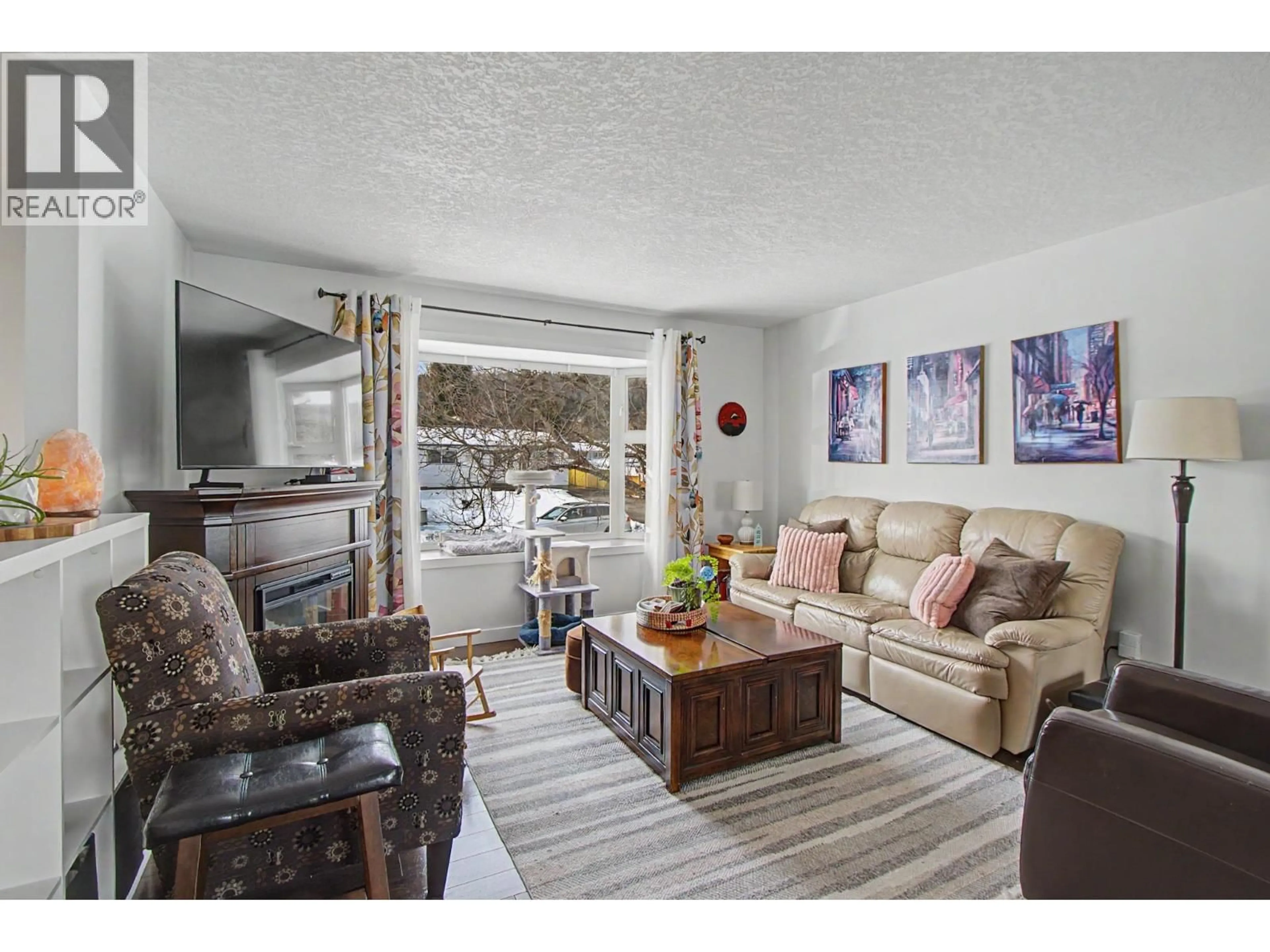 Living room with furniture, unknown for 3952 ENEMARK CRESCENT, Prince George British Columbia V2N2X7