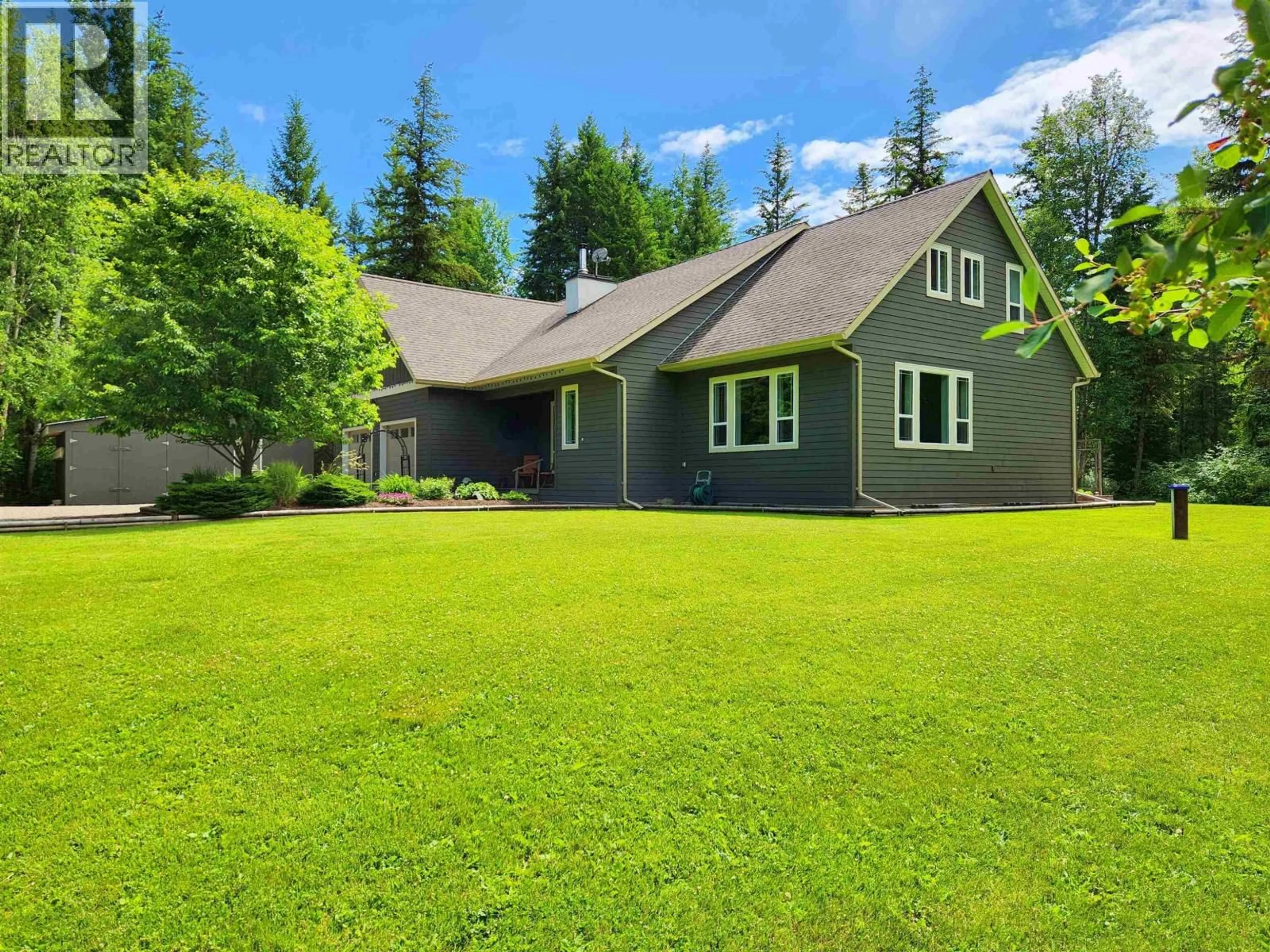A pic from outside/outdoor area/front of a property/back of a property/a pic from drone, unknown for 4762 CAROLYN ROAD, Quesnel British Columbia V2J6L5