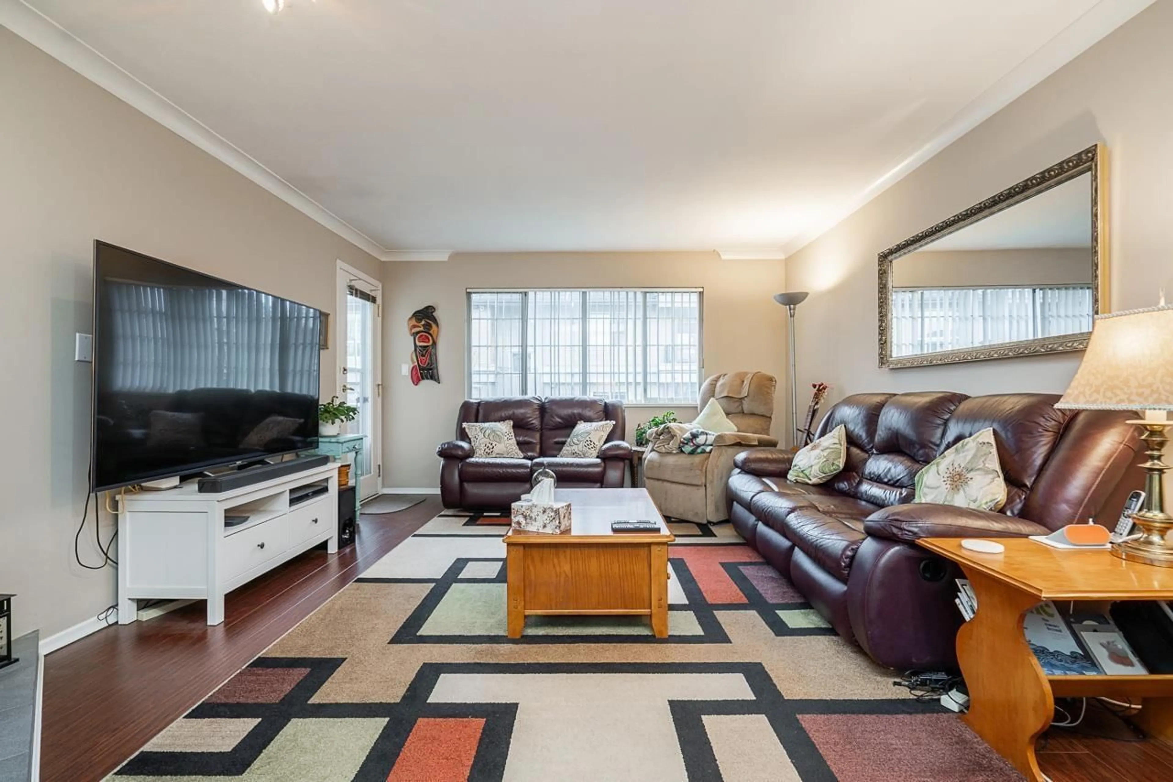 Living room with furniture, unknown for 303 - 15338 18 AVENUE, Surrey British Columbia V4A1W8