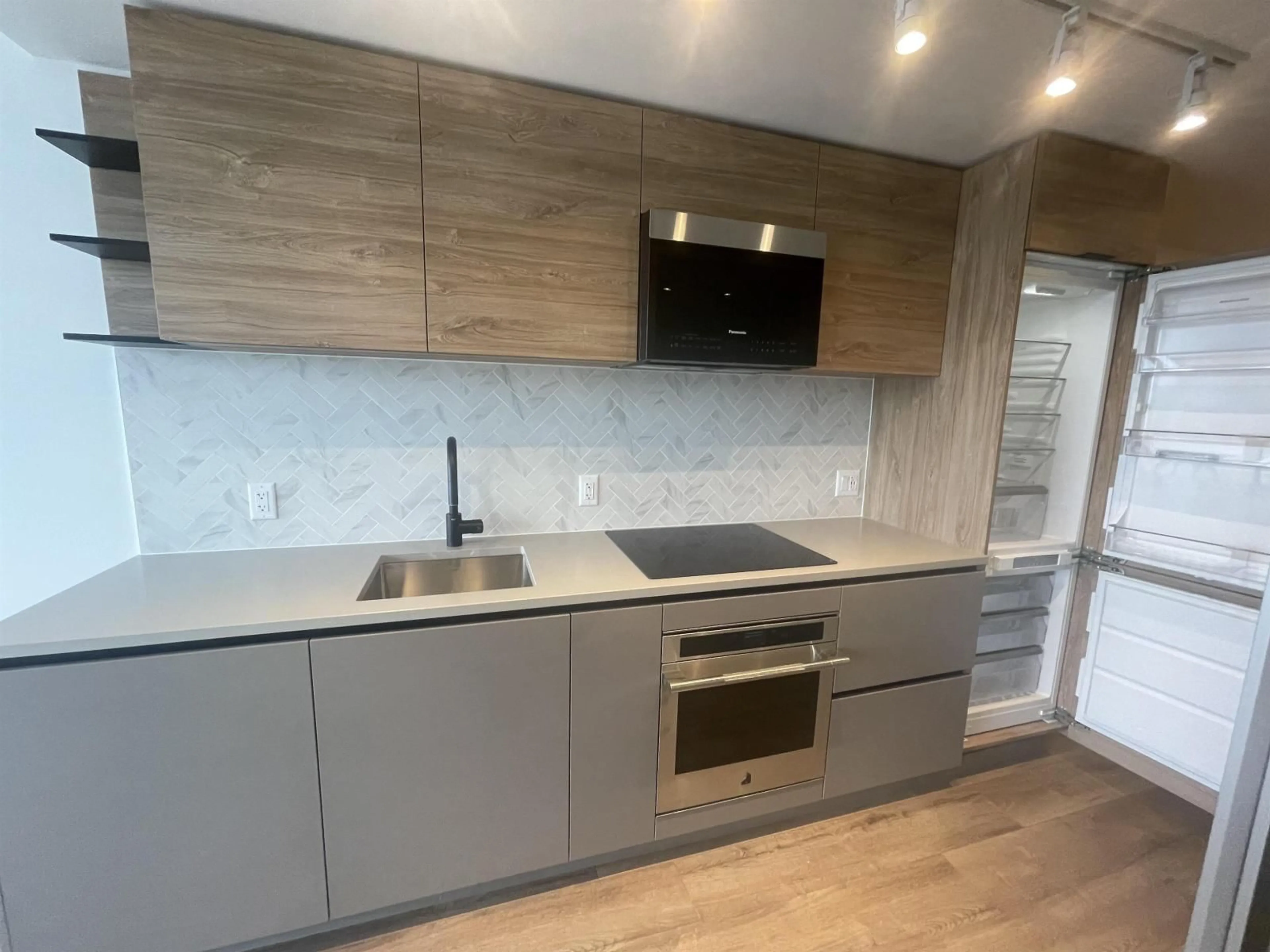 Unknown for 2509 - 13428 105 AVENUE, Surrey British Columbia V3T0S6