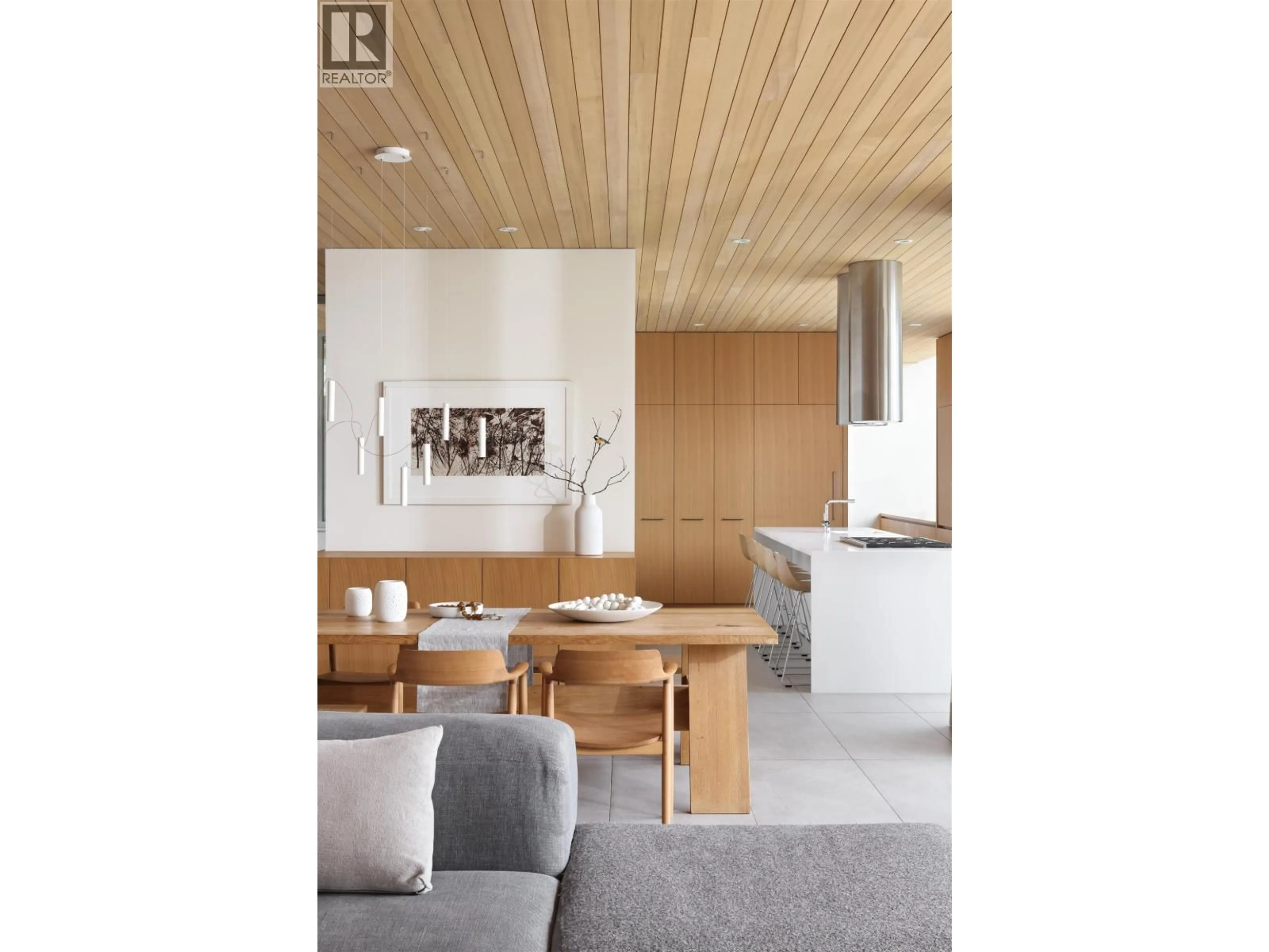 Open concept kitchen, wood/laminate floor for 38574 HIGH CREEK DRIVE, Squamish British Columbia V8B0T6