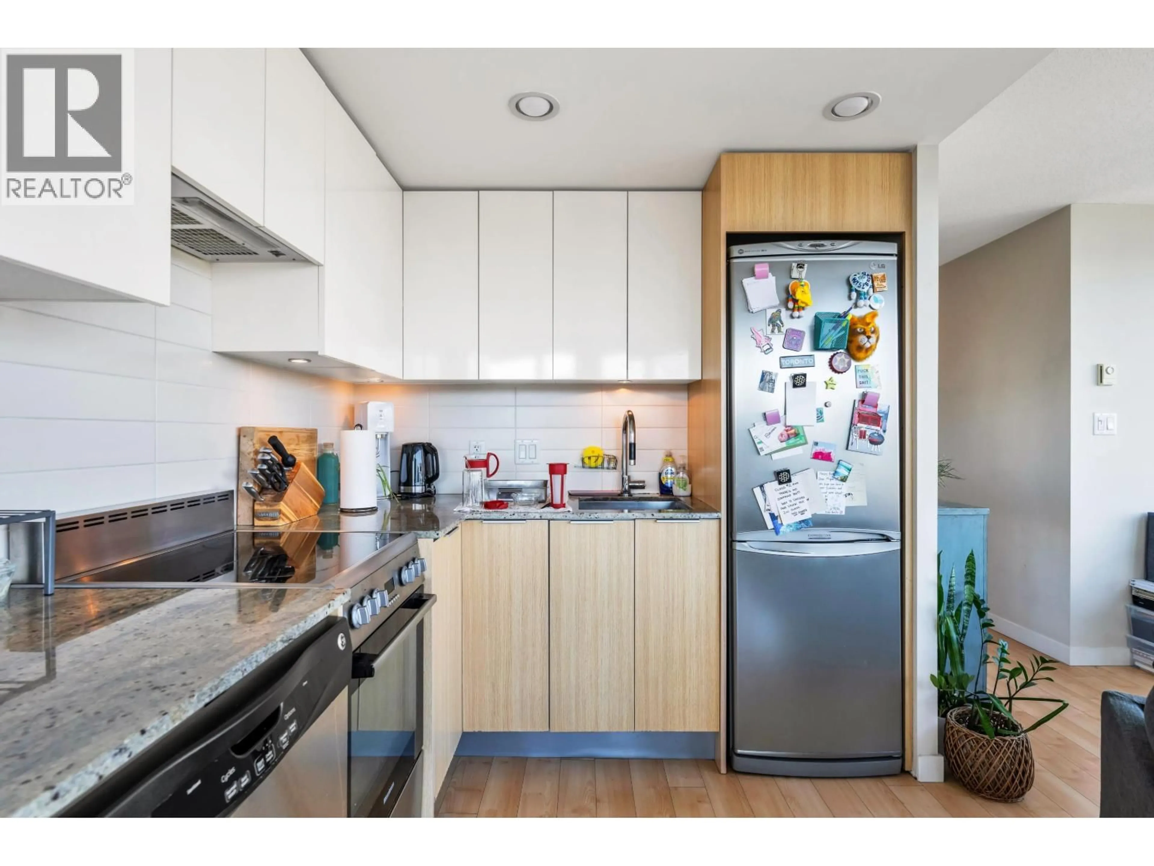 Standard kitchen, unknown for 1209 - 445 2ND AVENUE, Vancouver British Columbia V5Y0E8