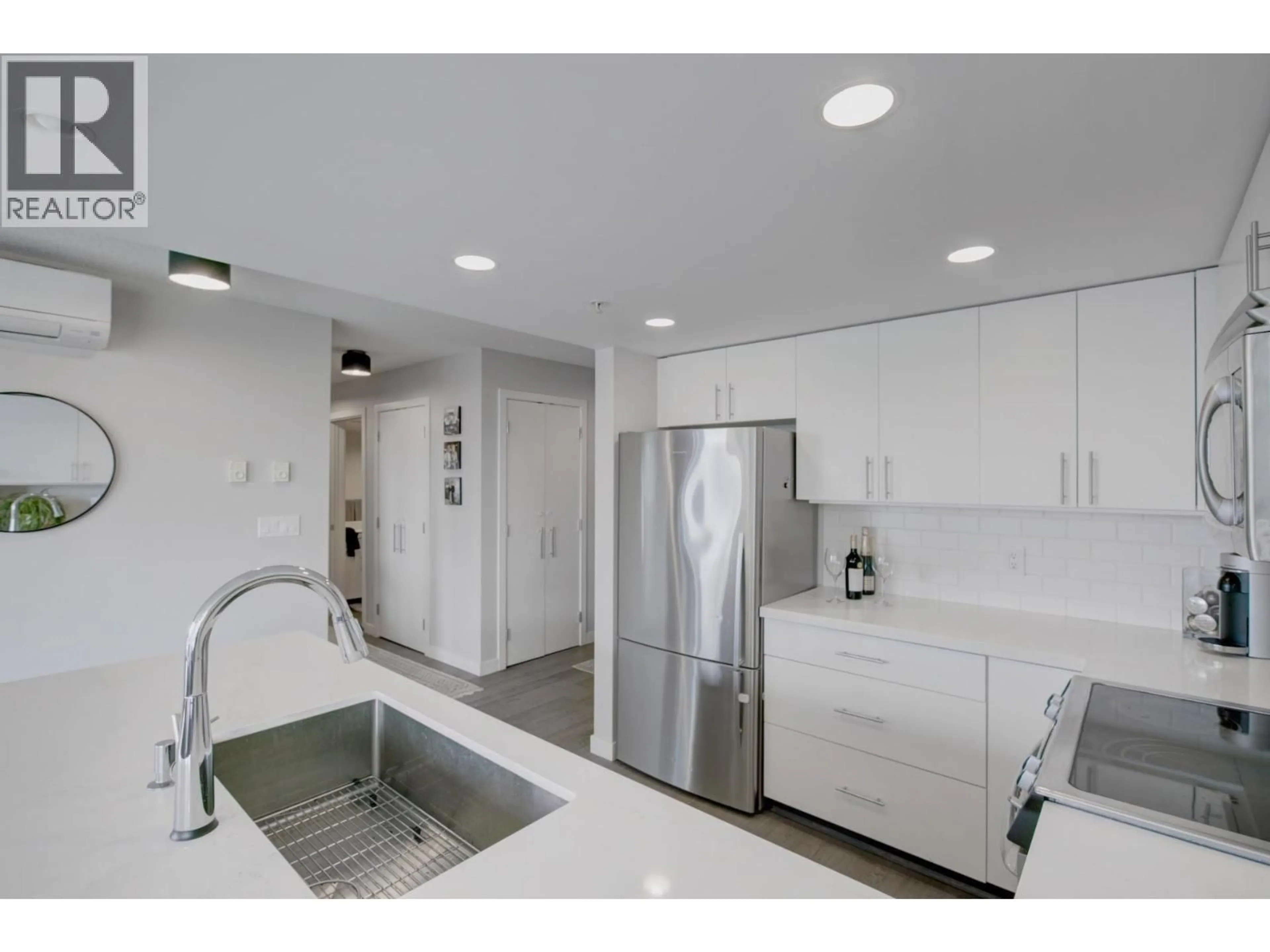 Unknown for 504 - 125 MILROSS AVENUE, Vancouver British Columbia V6A0A1