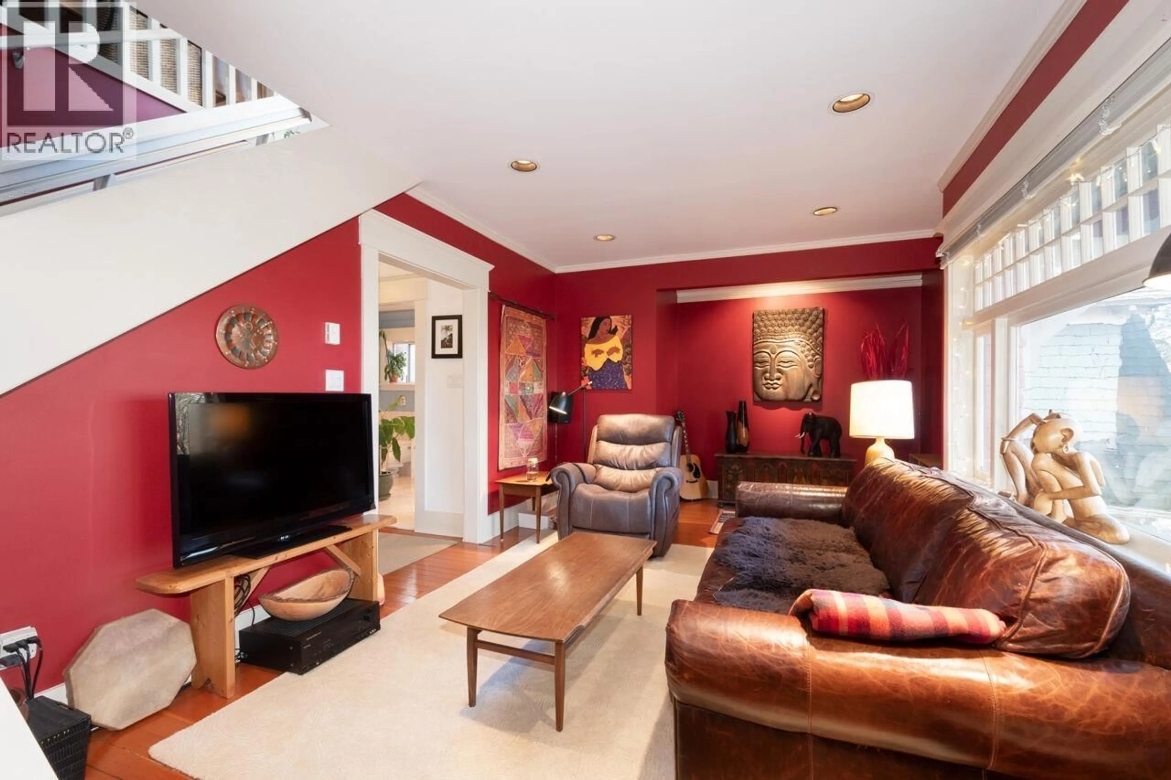 Living room with furniture, unknown for 2912-14 3RD AVENUE, Vancouver British Columbia V6K1M7