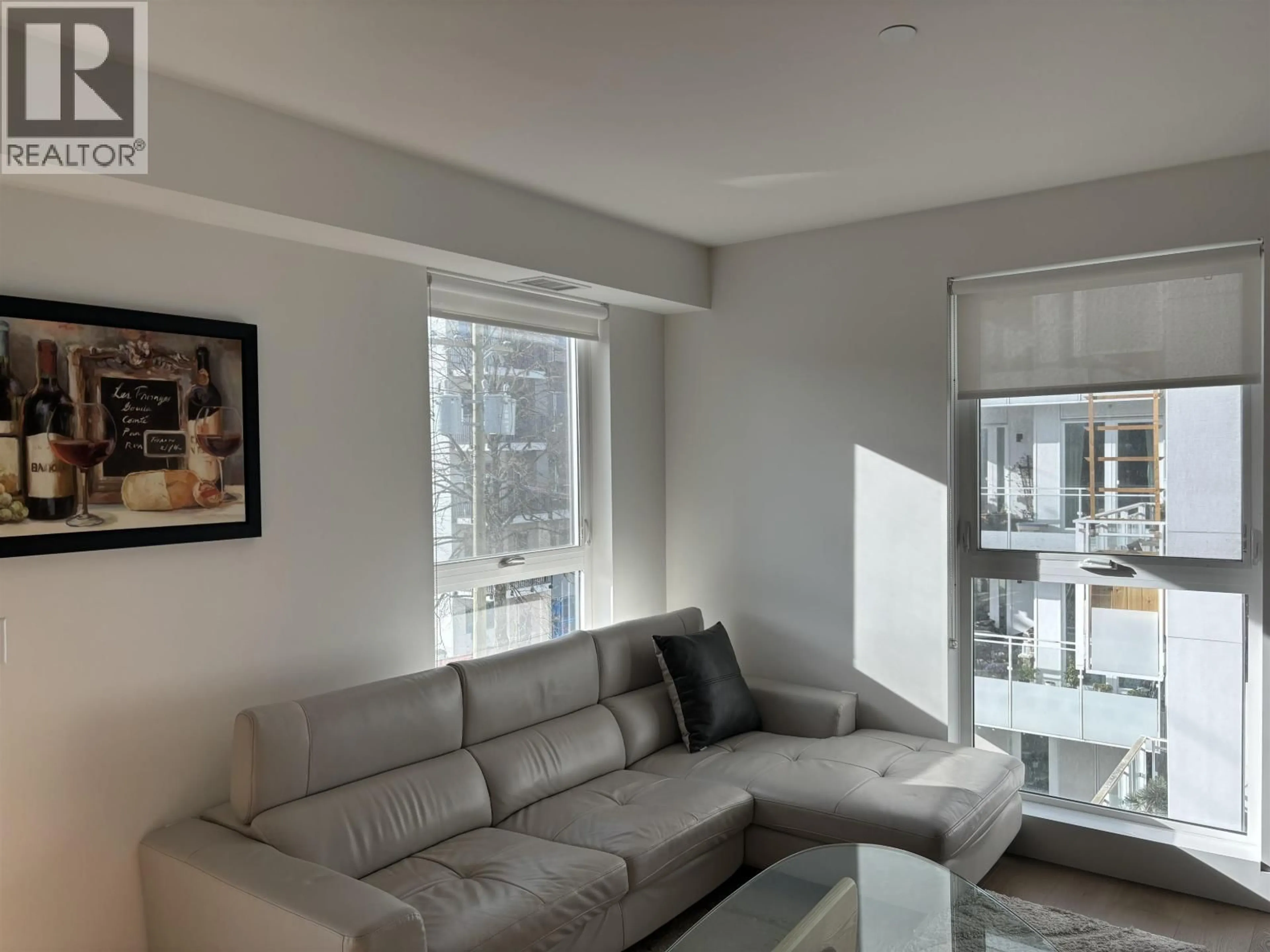 Living room with furniture, unknown for 302 - 5089 QUEBEC STREET, Vancouver British Columbia V5W0E5