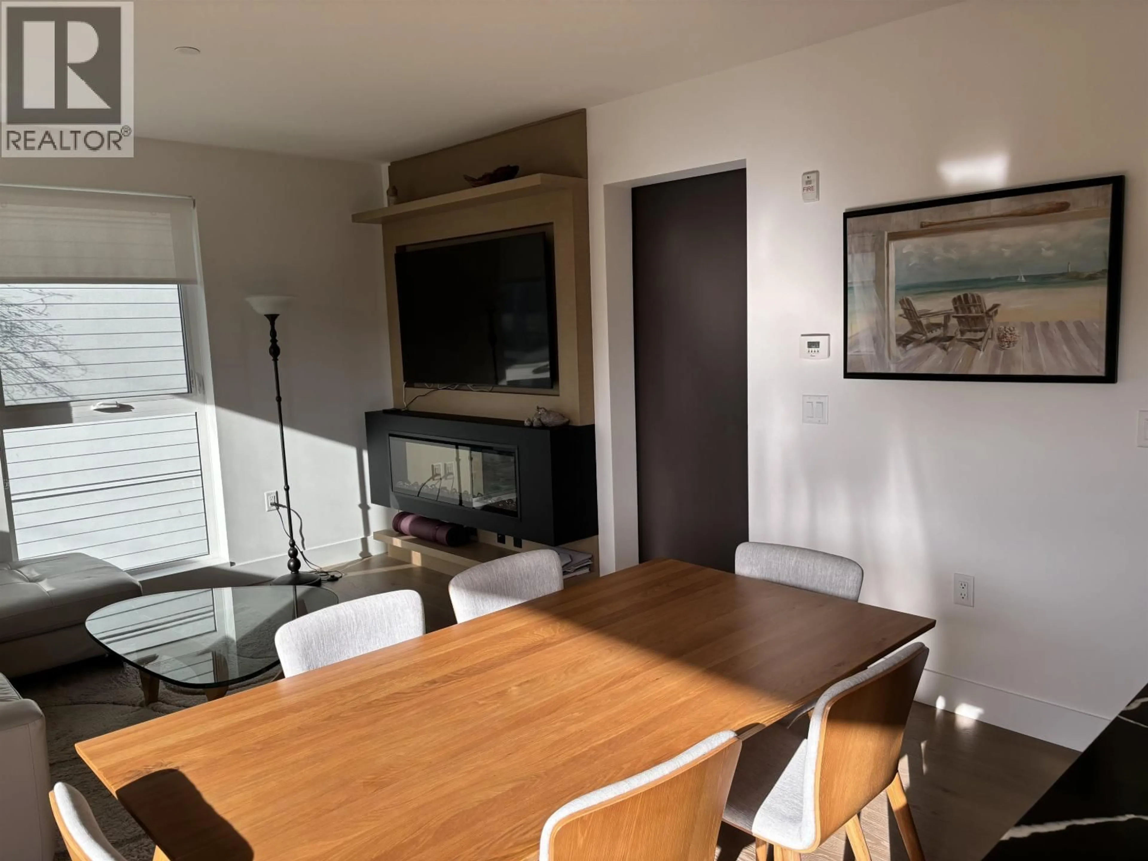 A pic of a room for 302 - 5089 QUEBEC STREET, Vancouver British Columbia V5W0E5