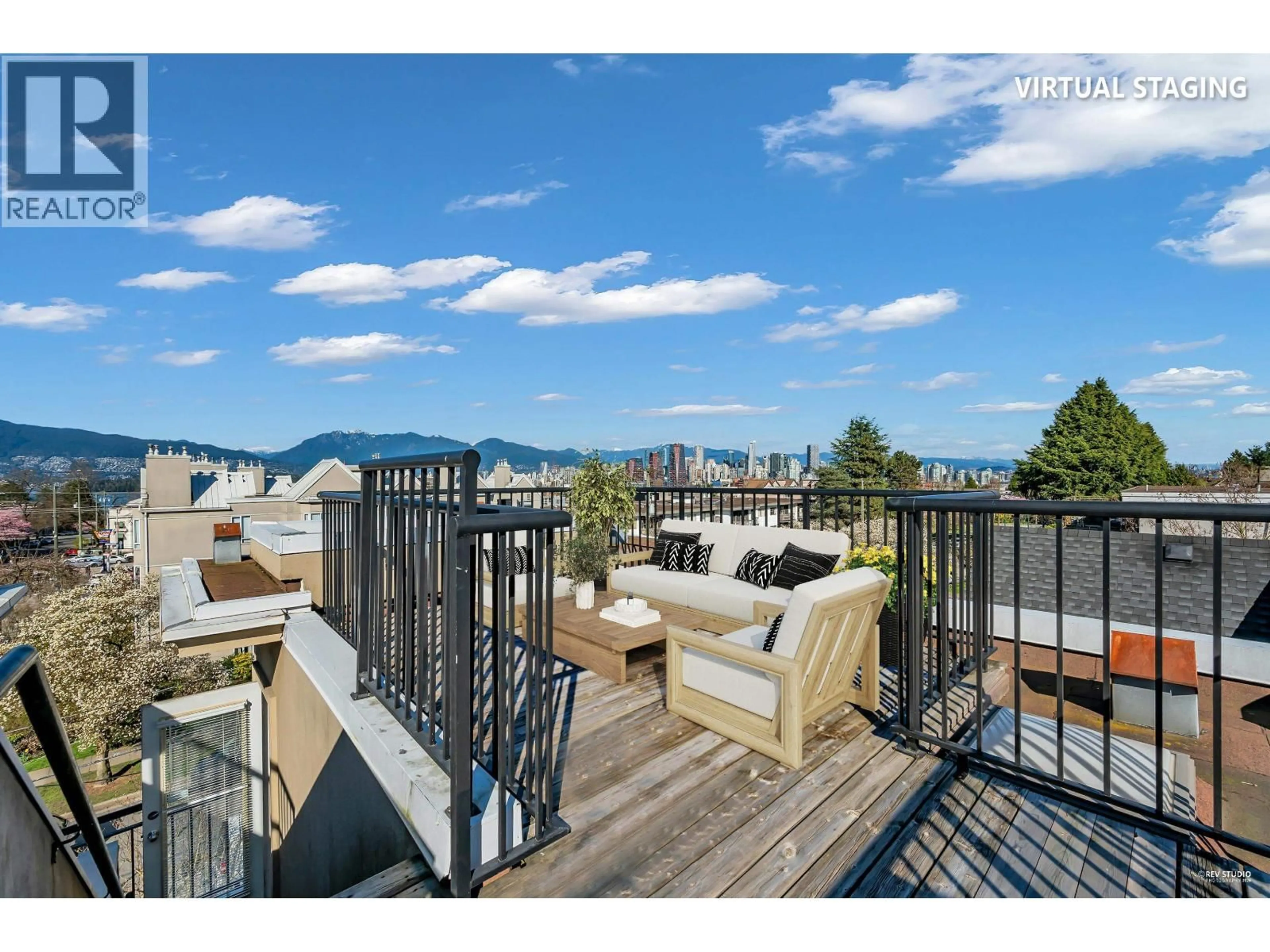 Patio, water/lake/river/ocean view for 206 - 2190 5TH AVENUE, Vancouver British Columbia V6K1S2