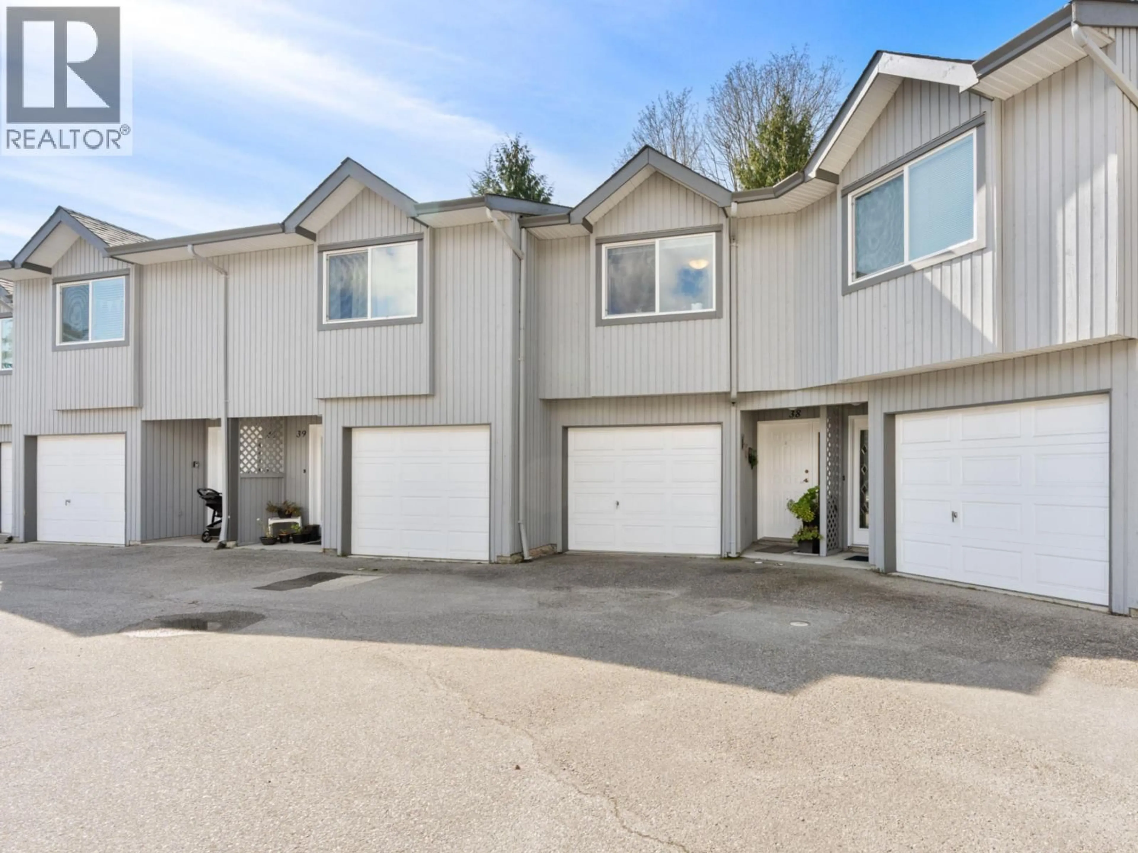 Unknown for 38 - 5761 WHARF AVENUE, Sechelt British Columbia V0N3A0