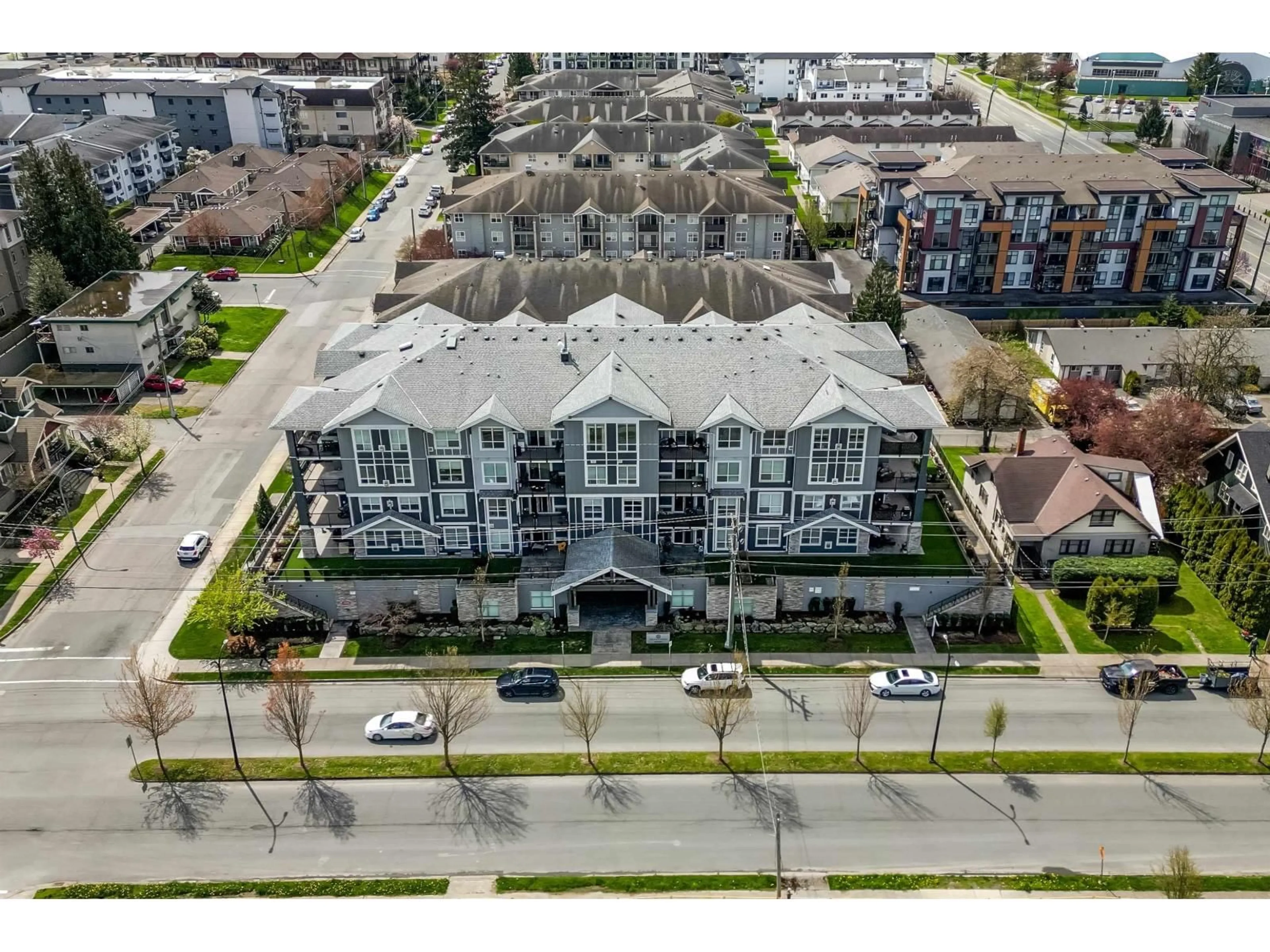 A pic from outside/outdoor area/front of a property/back of a property/a pic from drone, unknown for 104 - 45630 SPADINA AVENUE, Chilliwack British Columbia V2P0G9