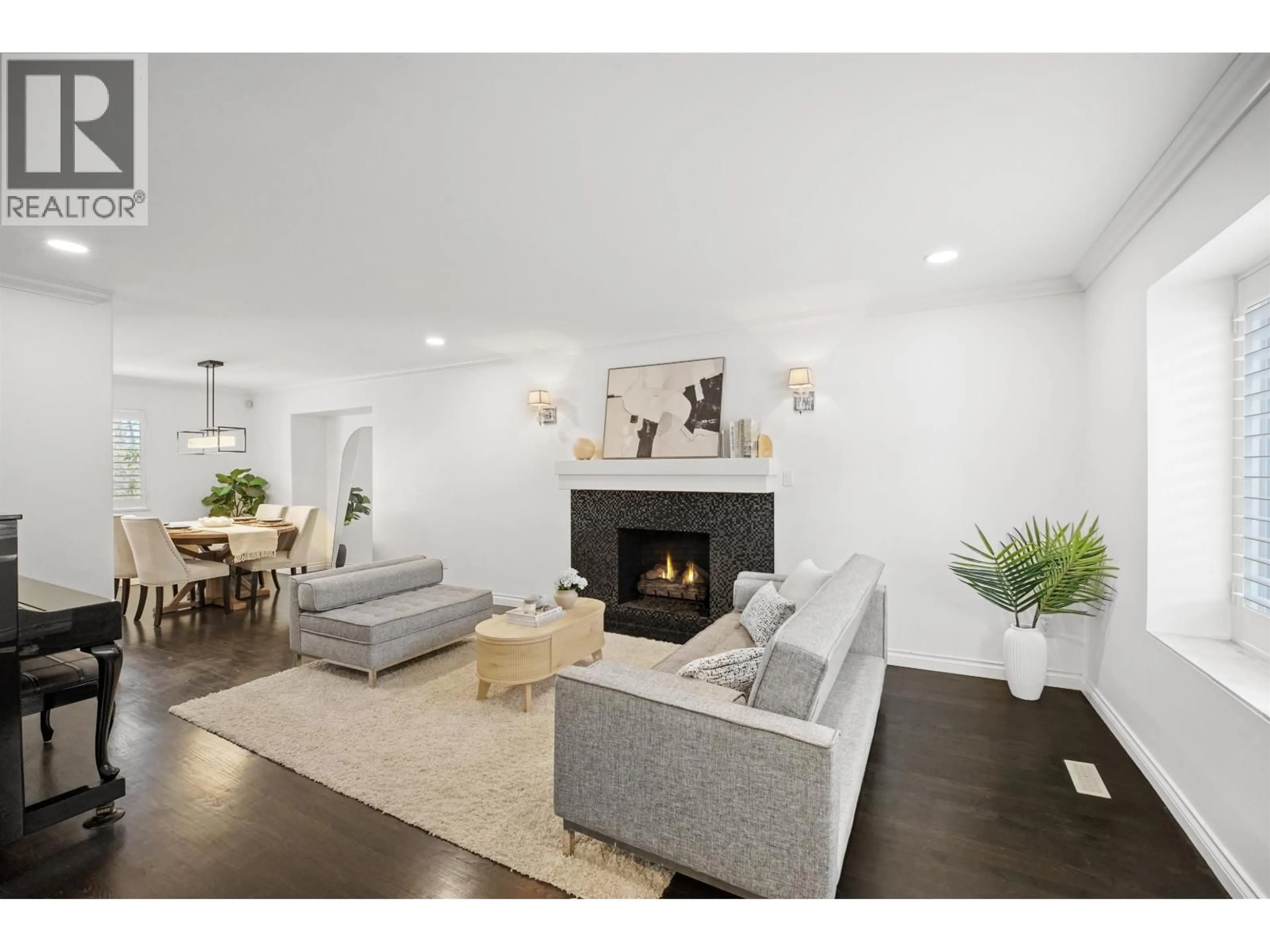 Living room with furniture, unknown for 2780 CULTUS COURT, Coquitlam British Columbia V3C5A8