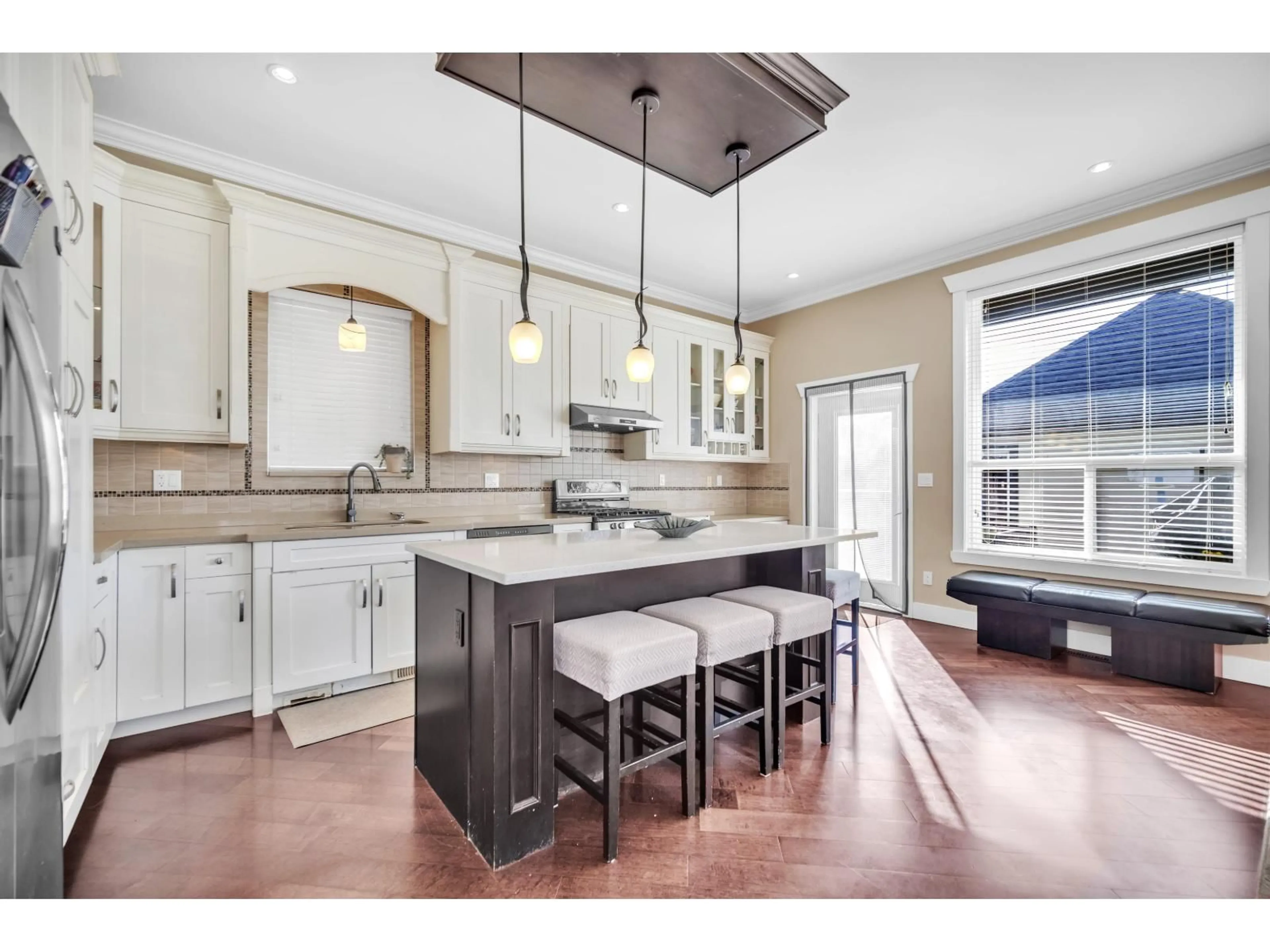 Open concept kitchen, unknown for 17402 2B AVENUE, Surrey British Columbia V3Z6R9