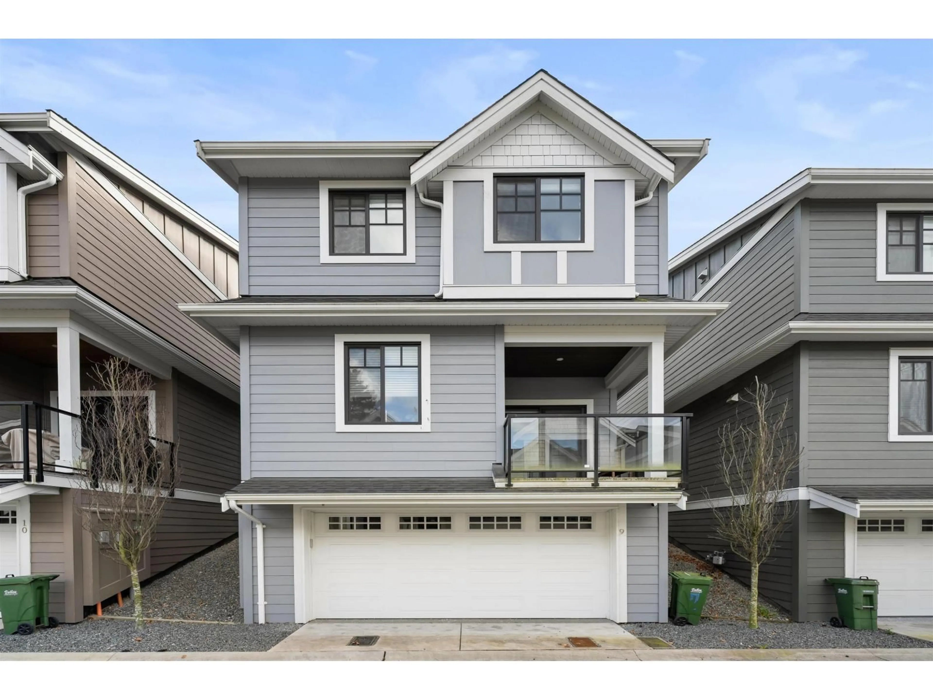 Home with vinyl exterior material, street for 9 - 34121 GEORGE FERGUSON WAY, Abbotsford British Columbia V2S0K4