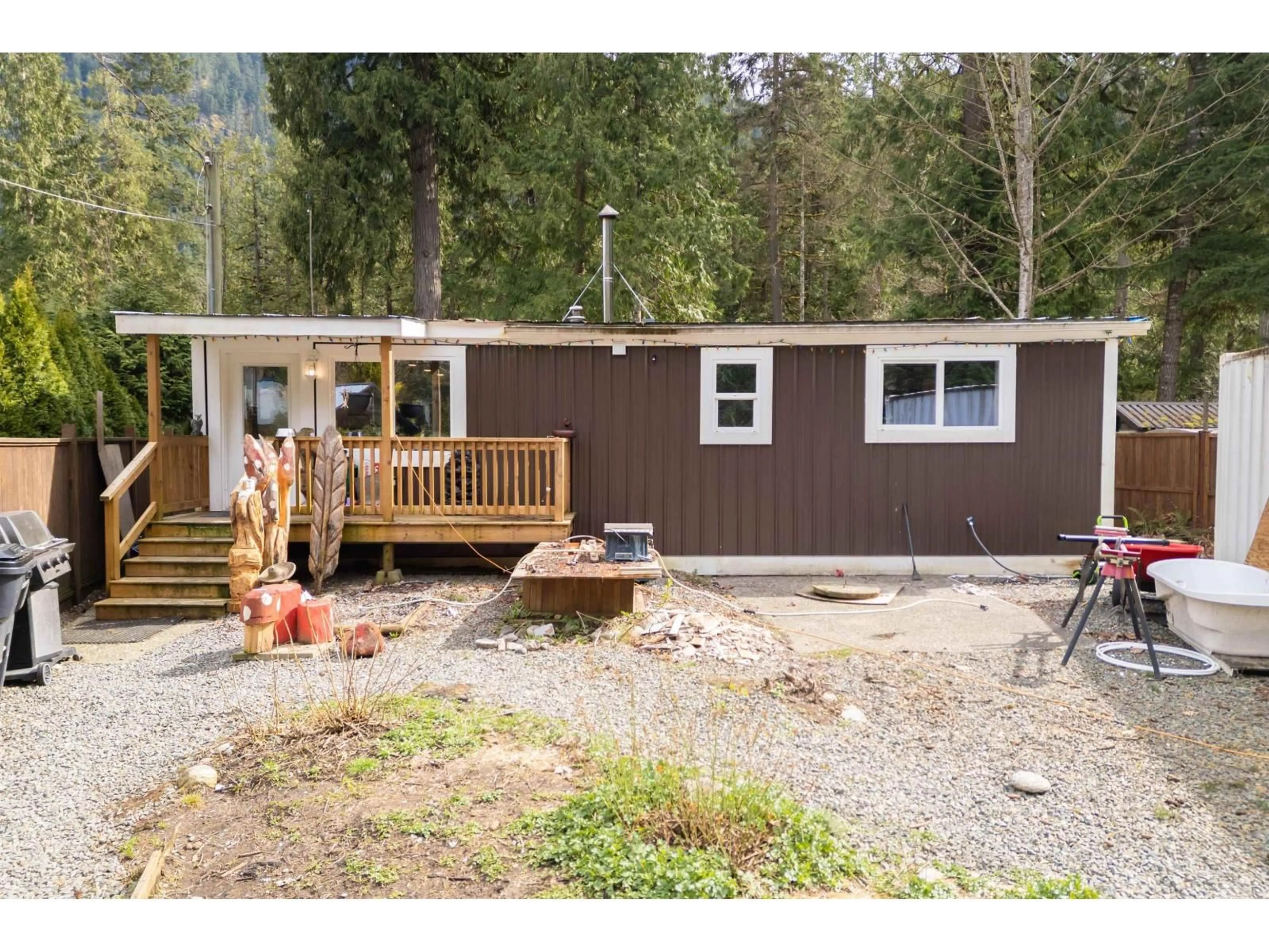 Shed for 19452 SILVER SKAGIT ROAD, Hope British Columbia V0X1L2