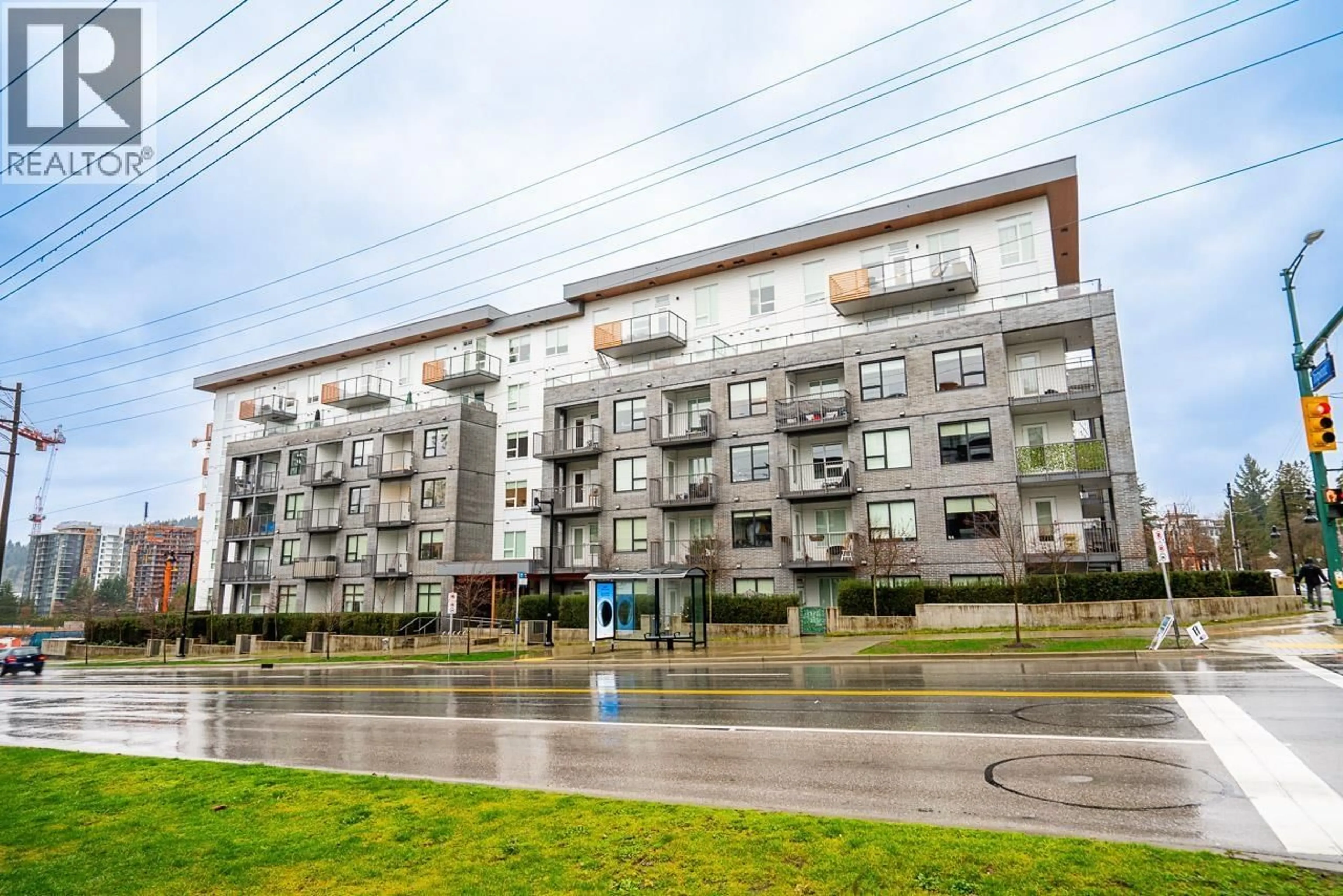 Patio, building for 308 - 645 COMO LAKE AVENUE, Coquitlam British Columbia V3J0N9