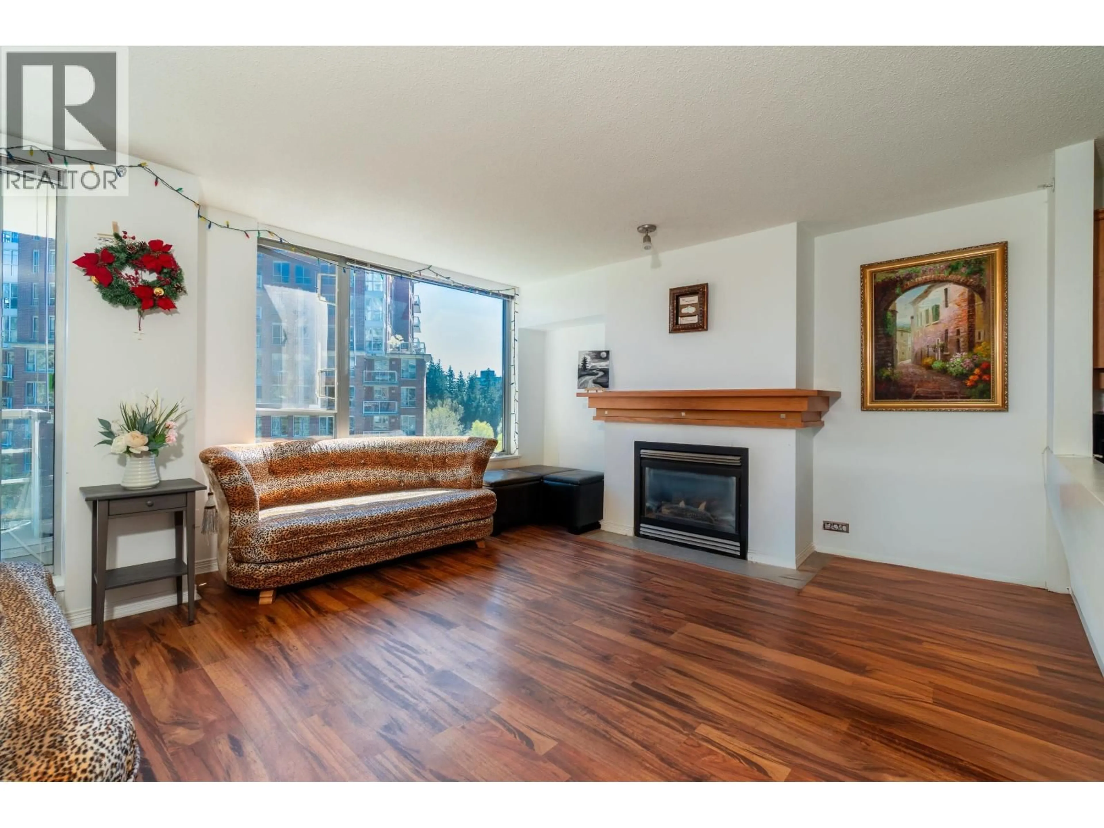 Living room with furniture, wood/laminate floor for 707 - 5639 HAMPTON PLACE, Vancouver British Columbia V6T2H6