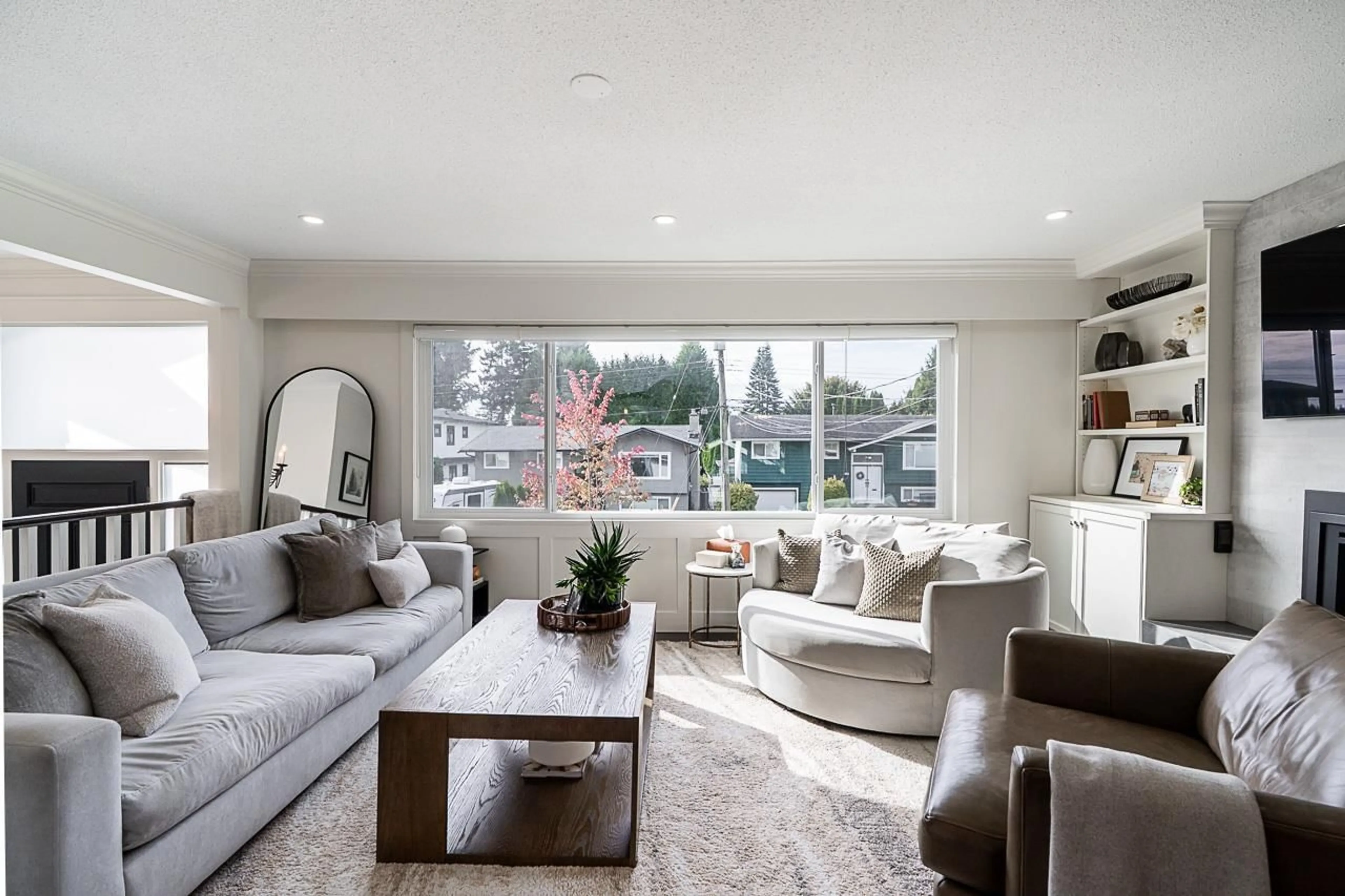 Living room with furniture, unknown for 7626 116A STREET, Delta British Columbia V4C5Y2