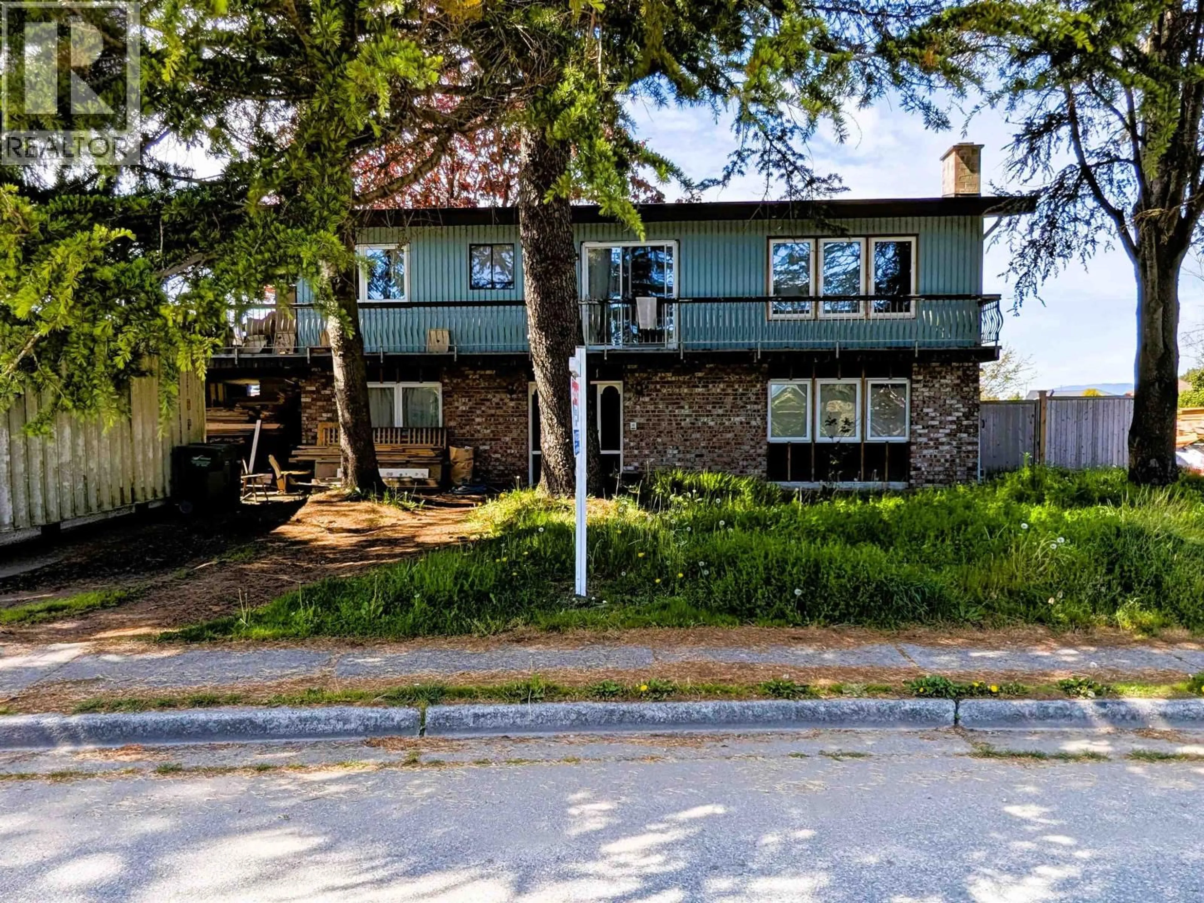 A pic from outside/outdoor area/front of a property/back of a property/a pic from drone, street for 9211 ARVIDA DRIVE, Richmond British Columbia V7A4K5