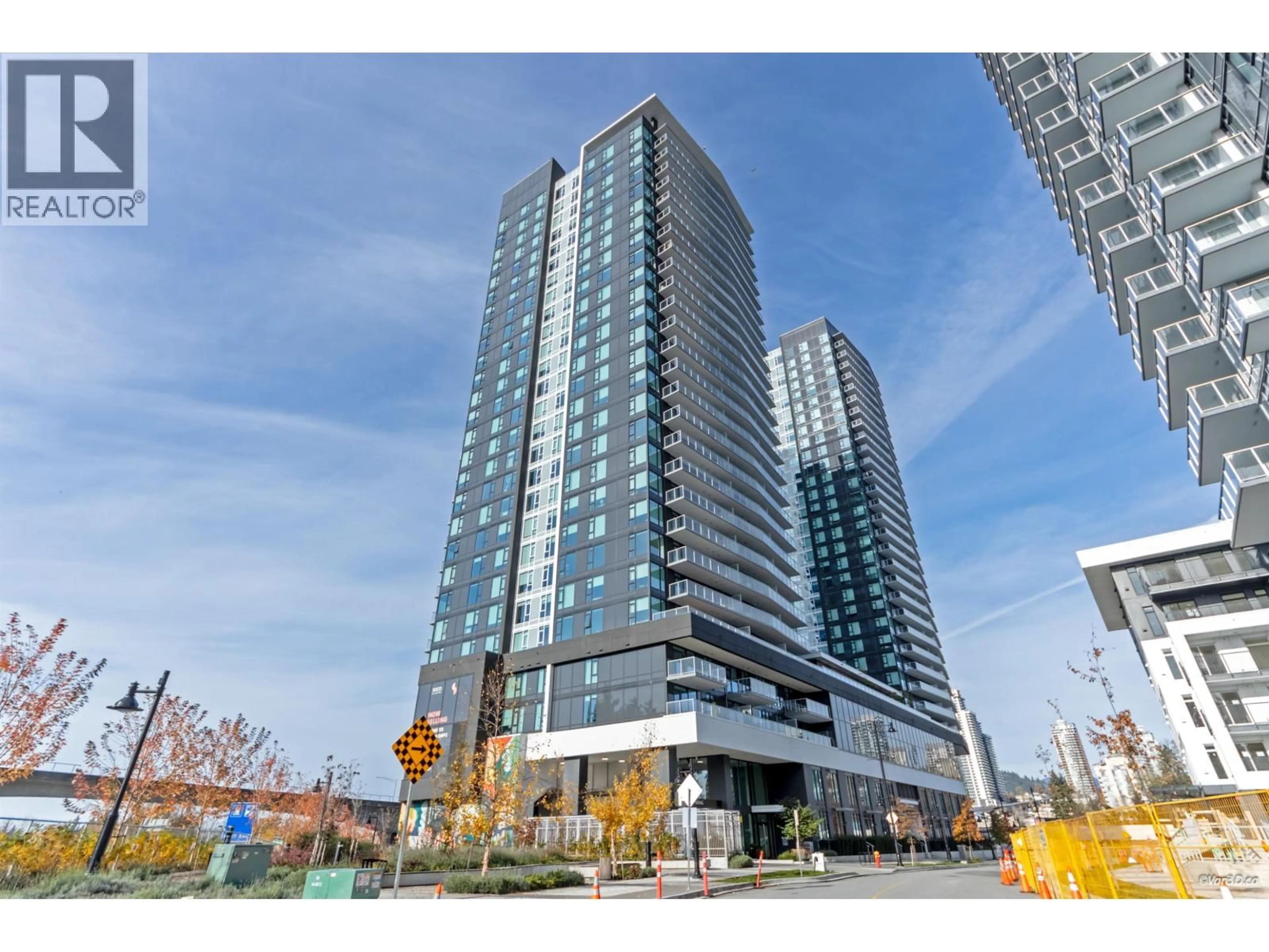 Indoor foyer for 1401 - 308 ALDERSON AVENUE, Coquitlam British Columbia V3K0J2