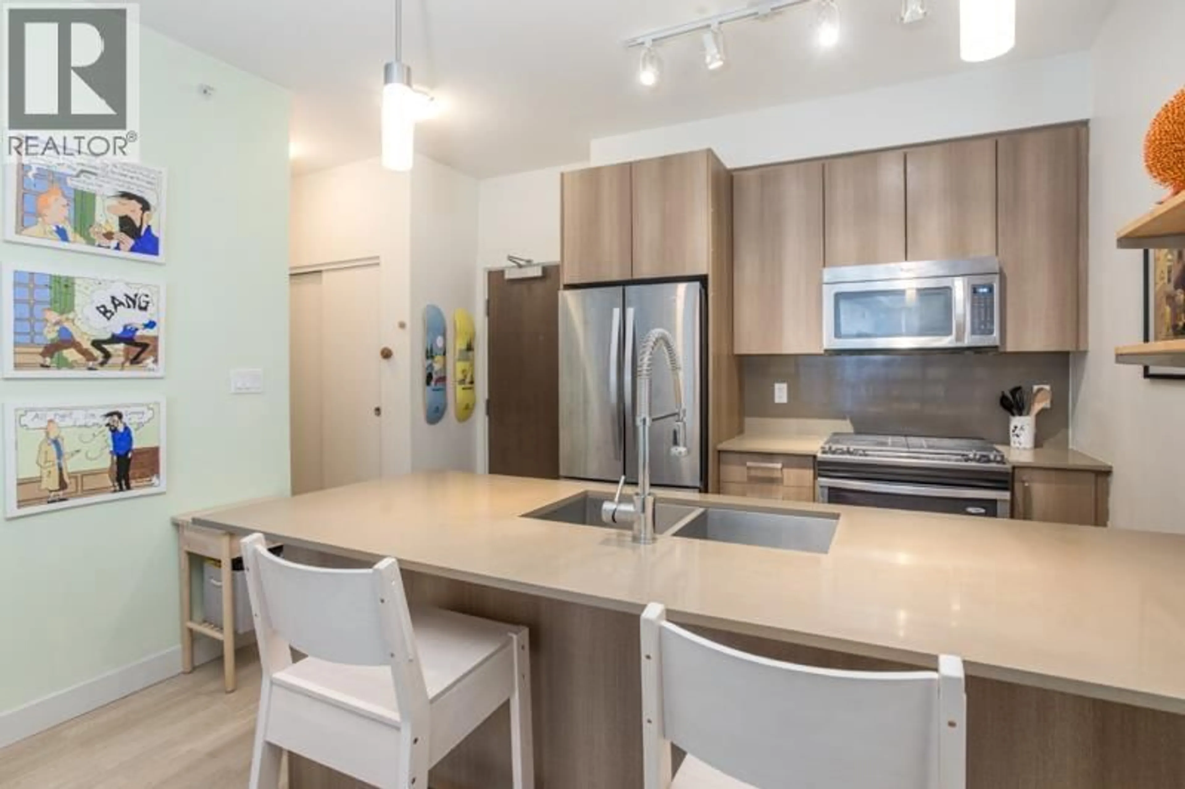 Unknown for 417 - 7058 14TH AVENUE, Burnaby British Columbia V3N0E6