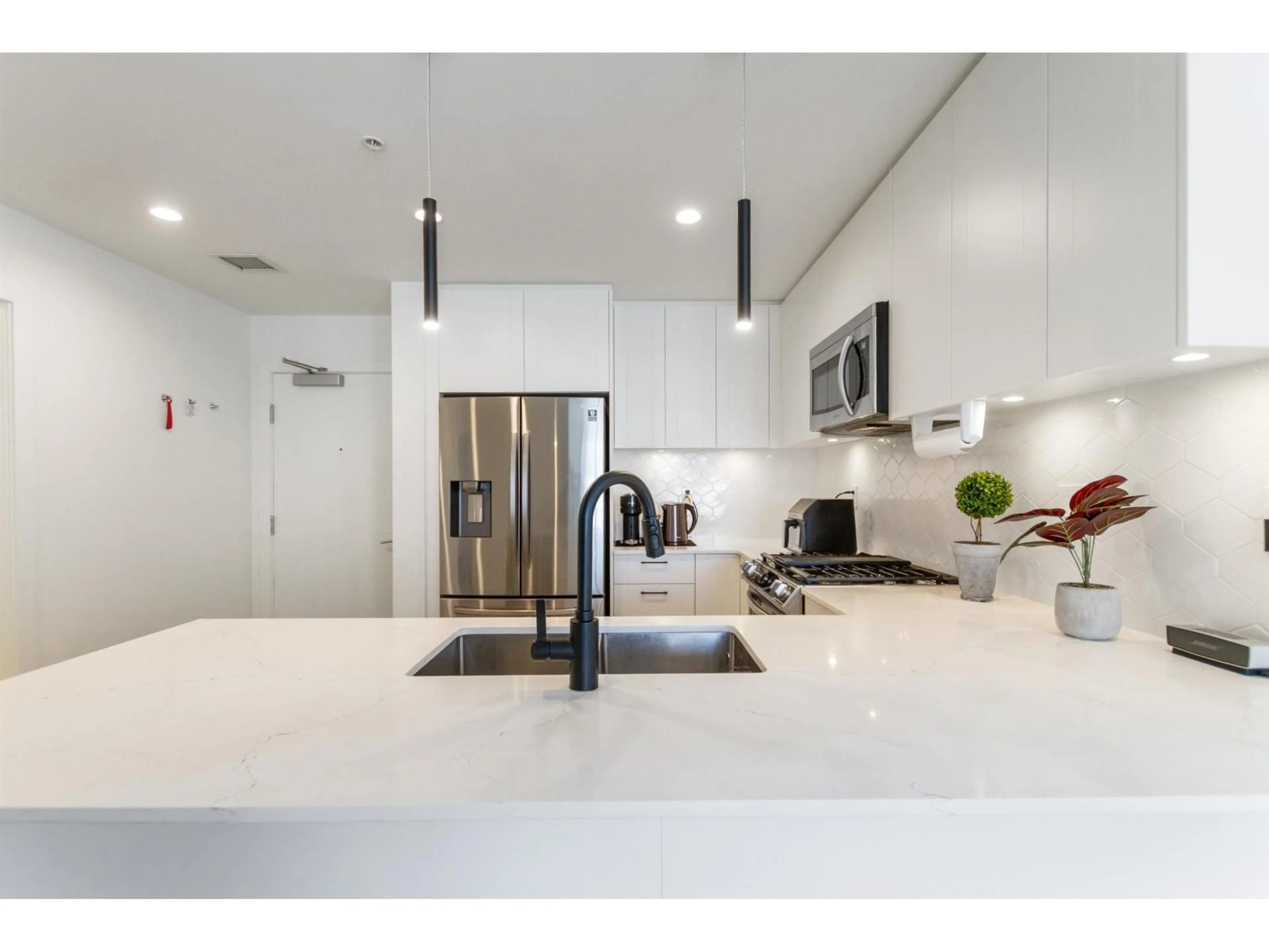 Contemporary kitchen, ceramic/tile floor for B308 - 20018 83A AVENUE, Langley British Columbia V2Y3P3