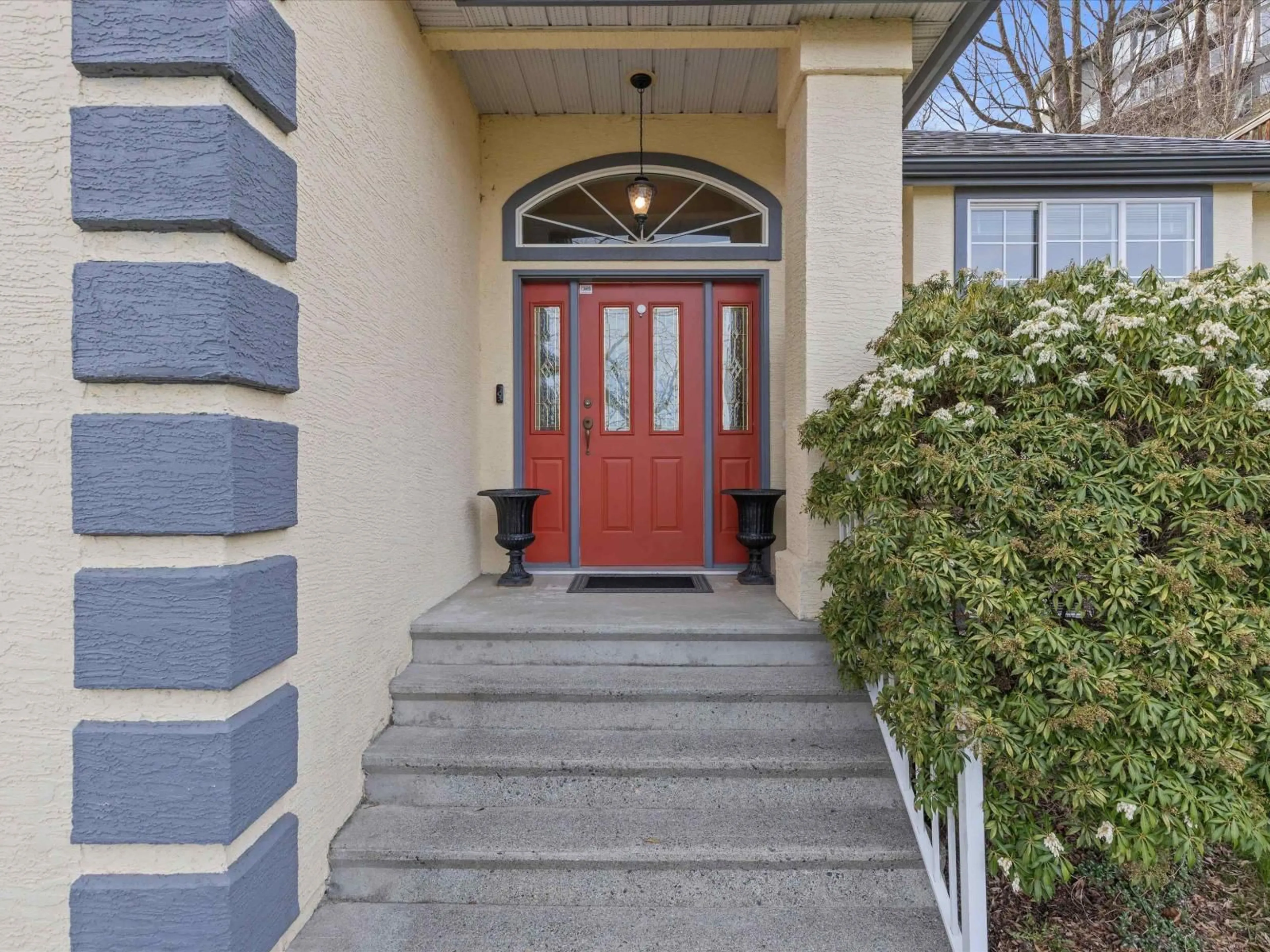 Indoor entryway for 35933 STONERIDGE PLACE, Abbotsford British Columbia V3B1L9