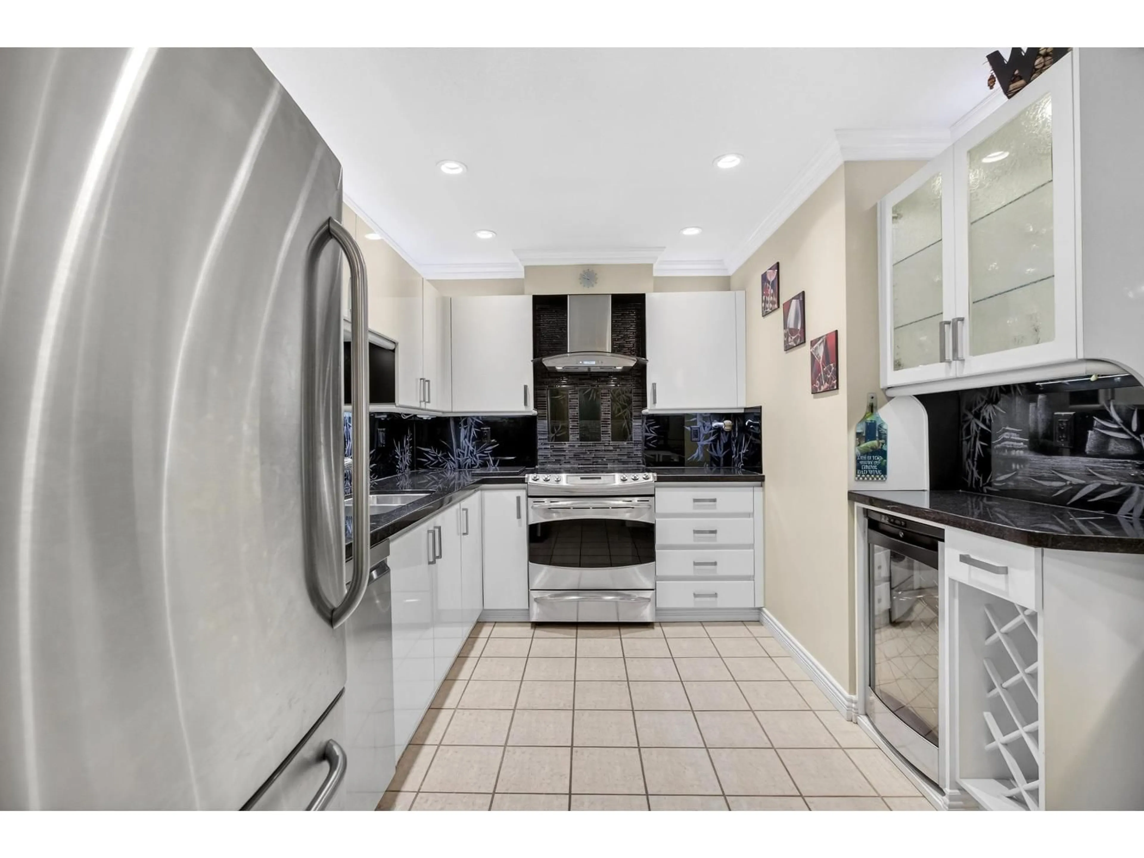 Unknown for 205 - 15140 29A AVENUE, Surrey British Columbia V4P3B1