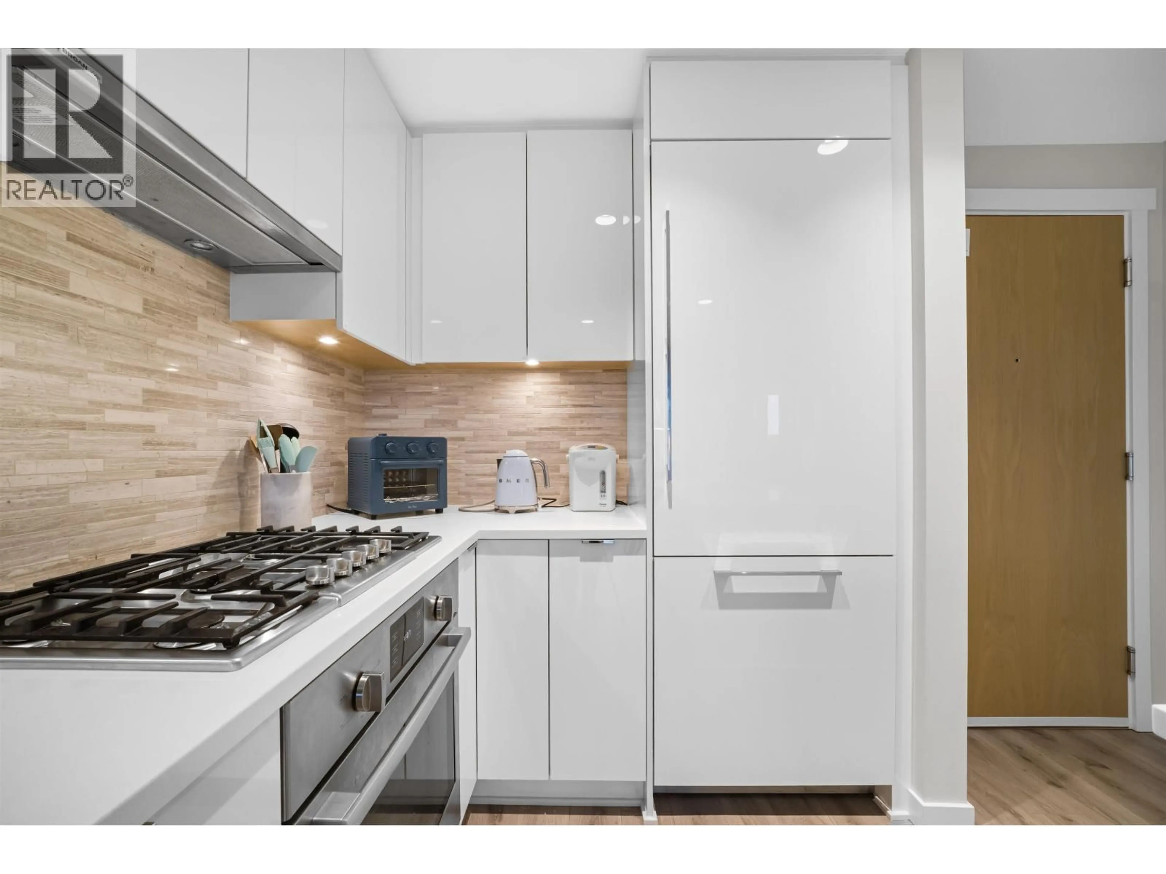 Standard kitchen, unknown for 511 - 9233 ODLIN ROAD, Richmond British Columbia V6X0V4